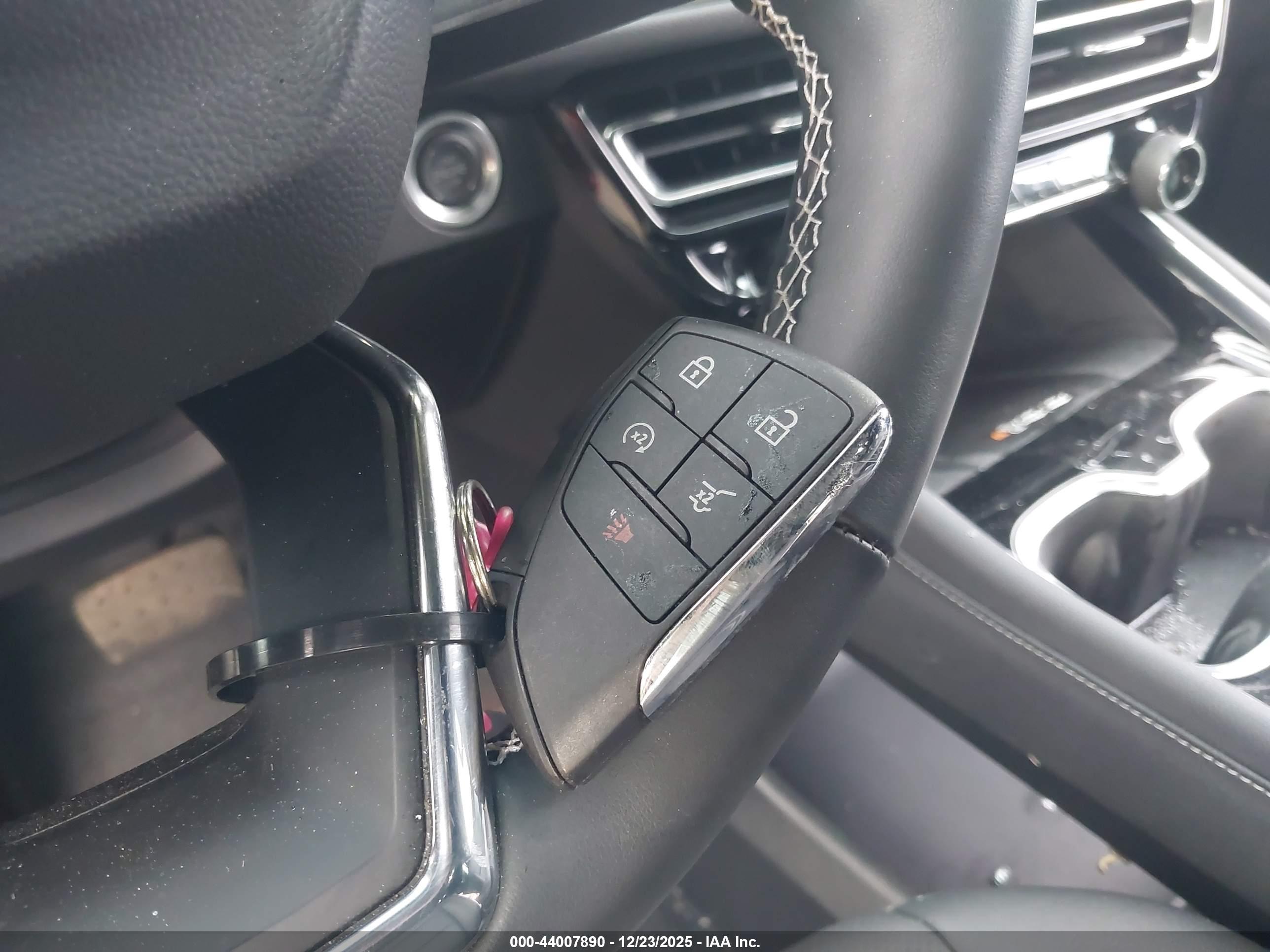 CHEVROLET TRAVERSE image 11