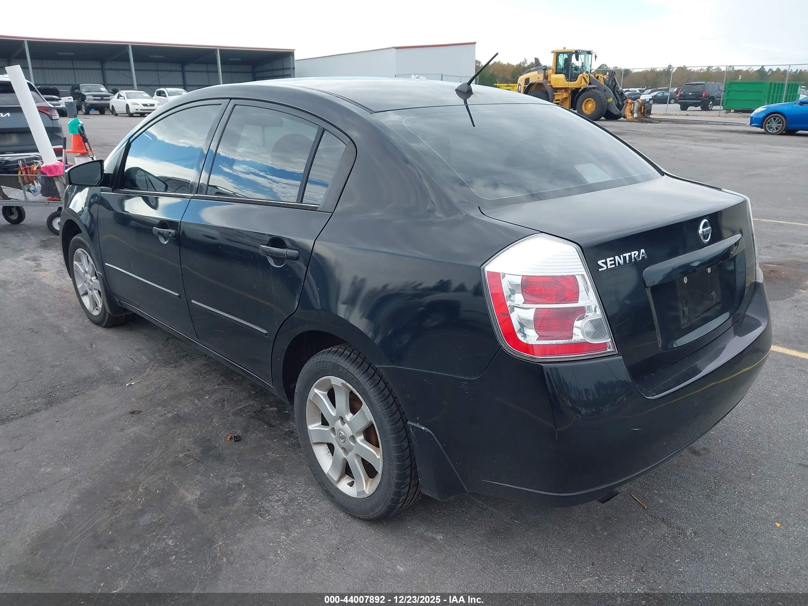 NISSAN SENTRA image 3