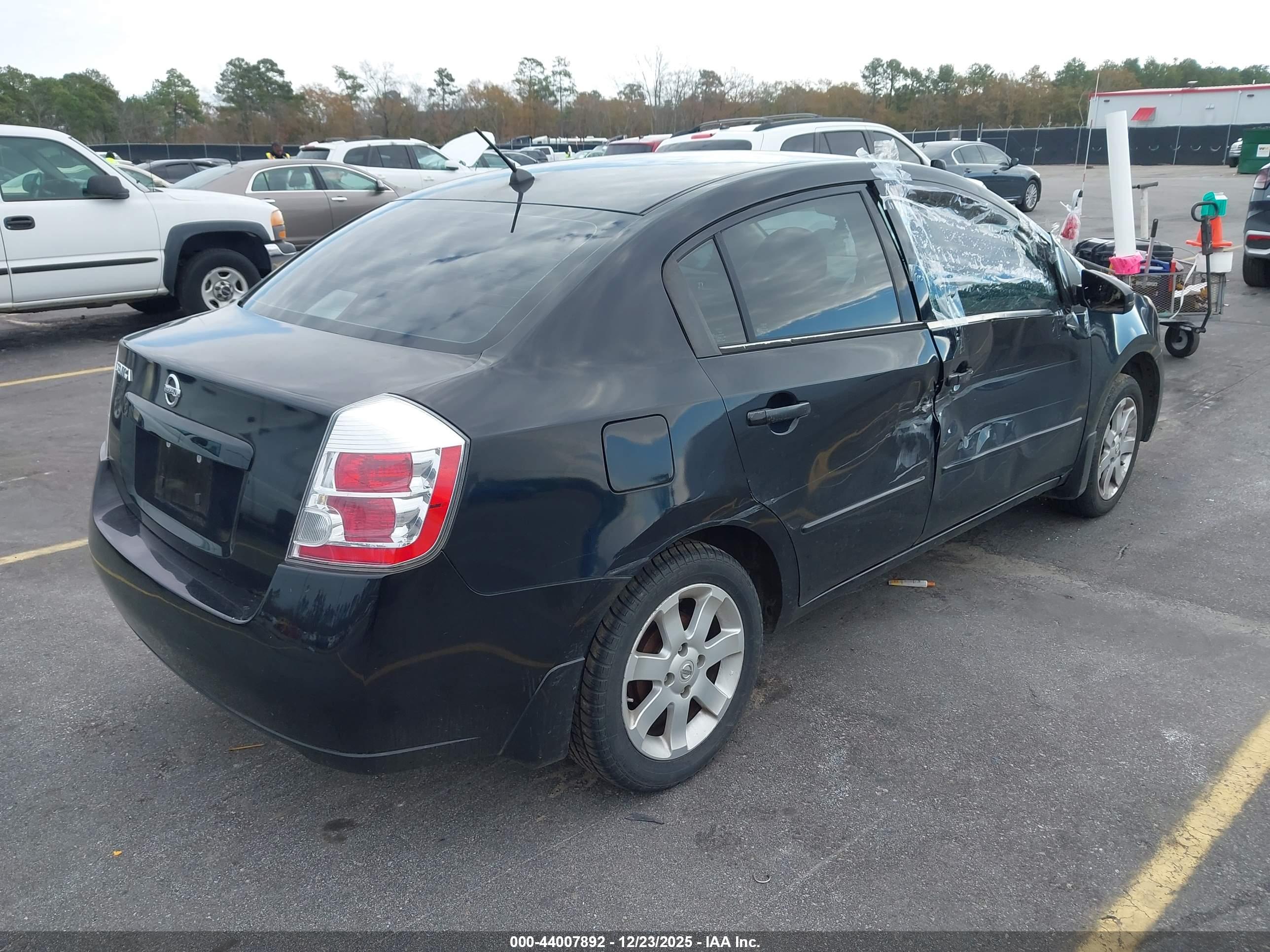 NISSAN SENTRA image 4