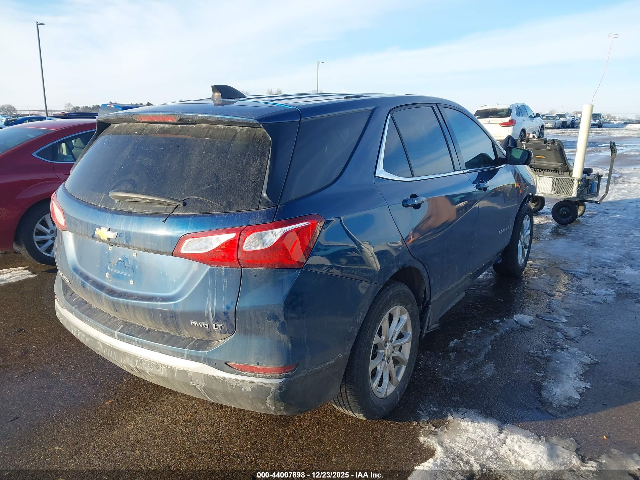 CHEVROLET EQUINOX image 4