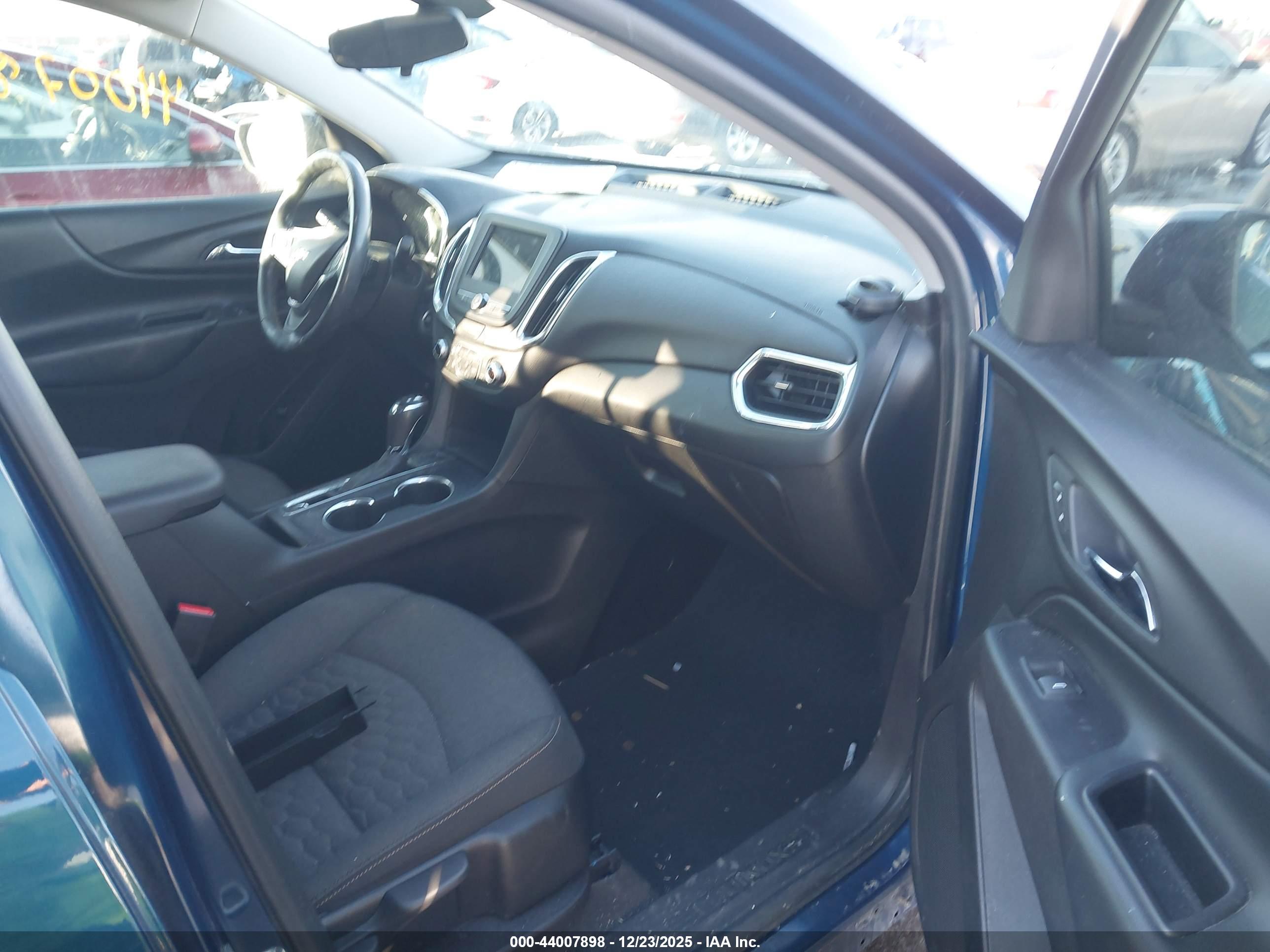 CHEVROLET EQUINOX image 5