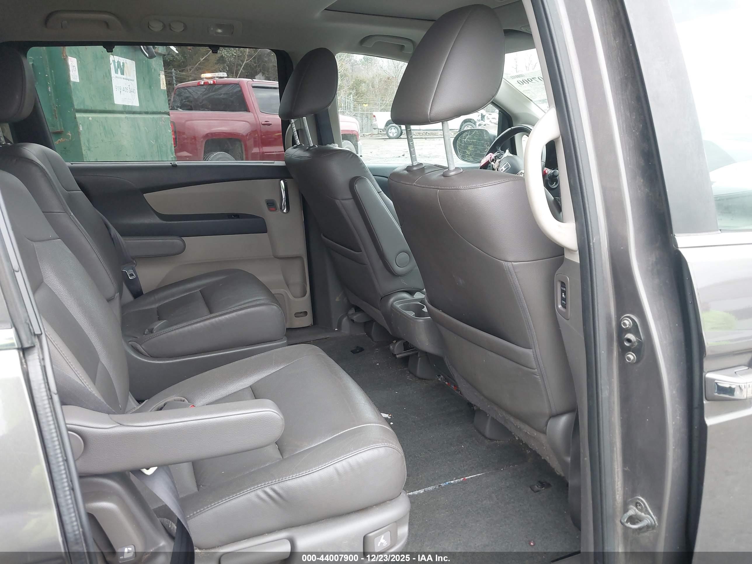 HONDA ODYSSEY image 8