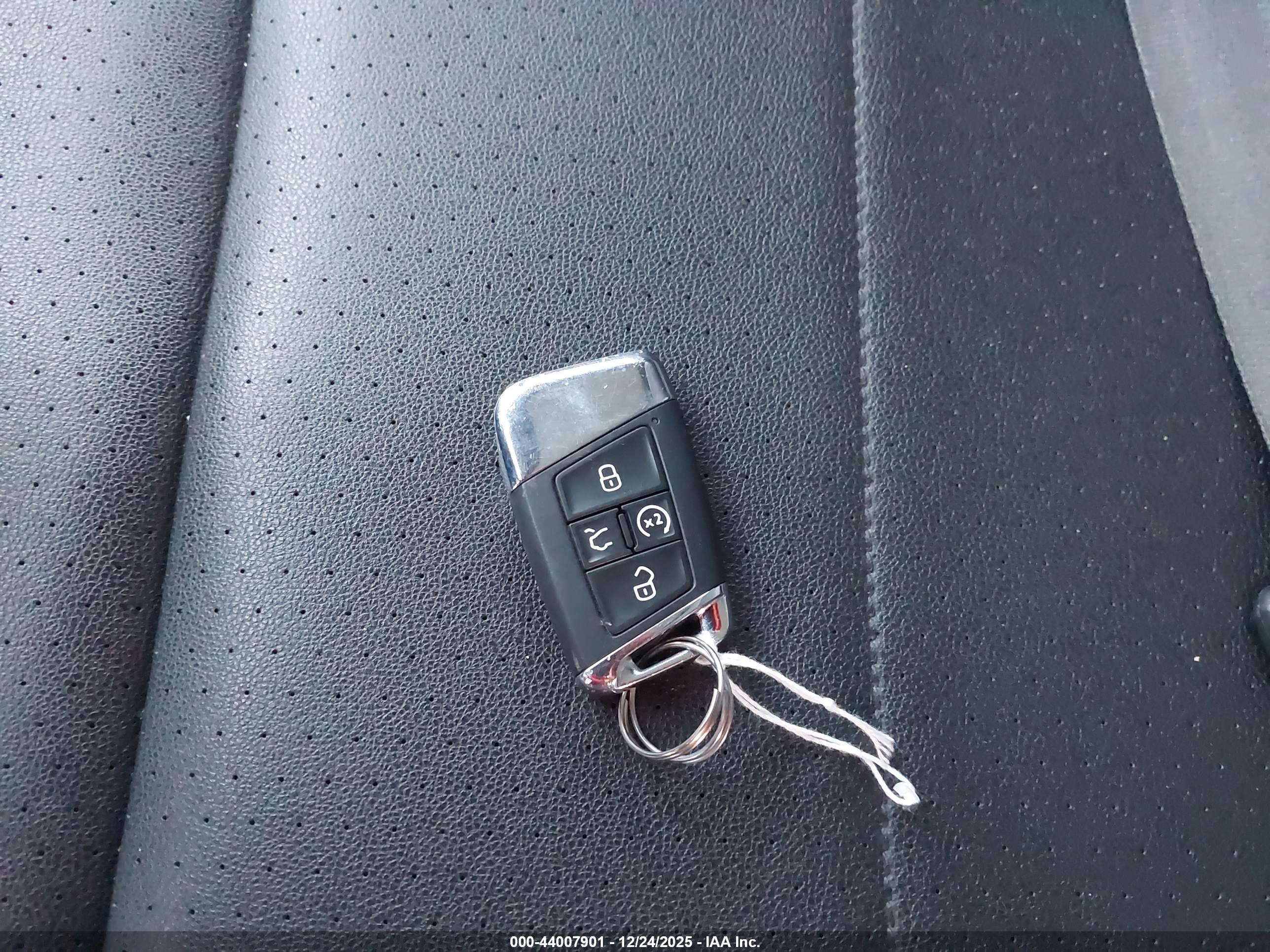 VOLKSWAGEN ATLAS image 11