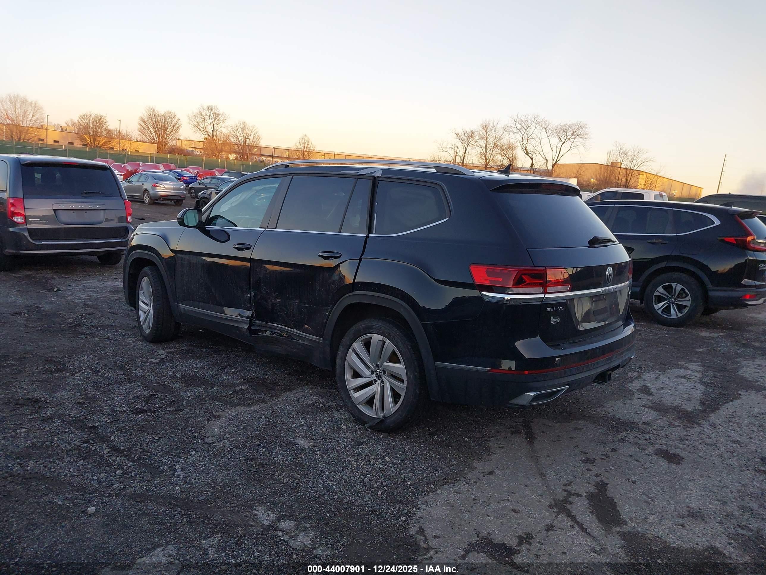 VOLKSWAGEN ATLAS image 3