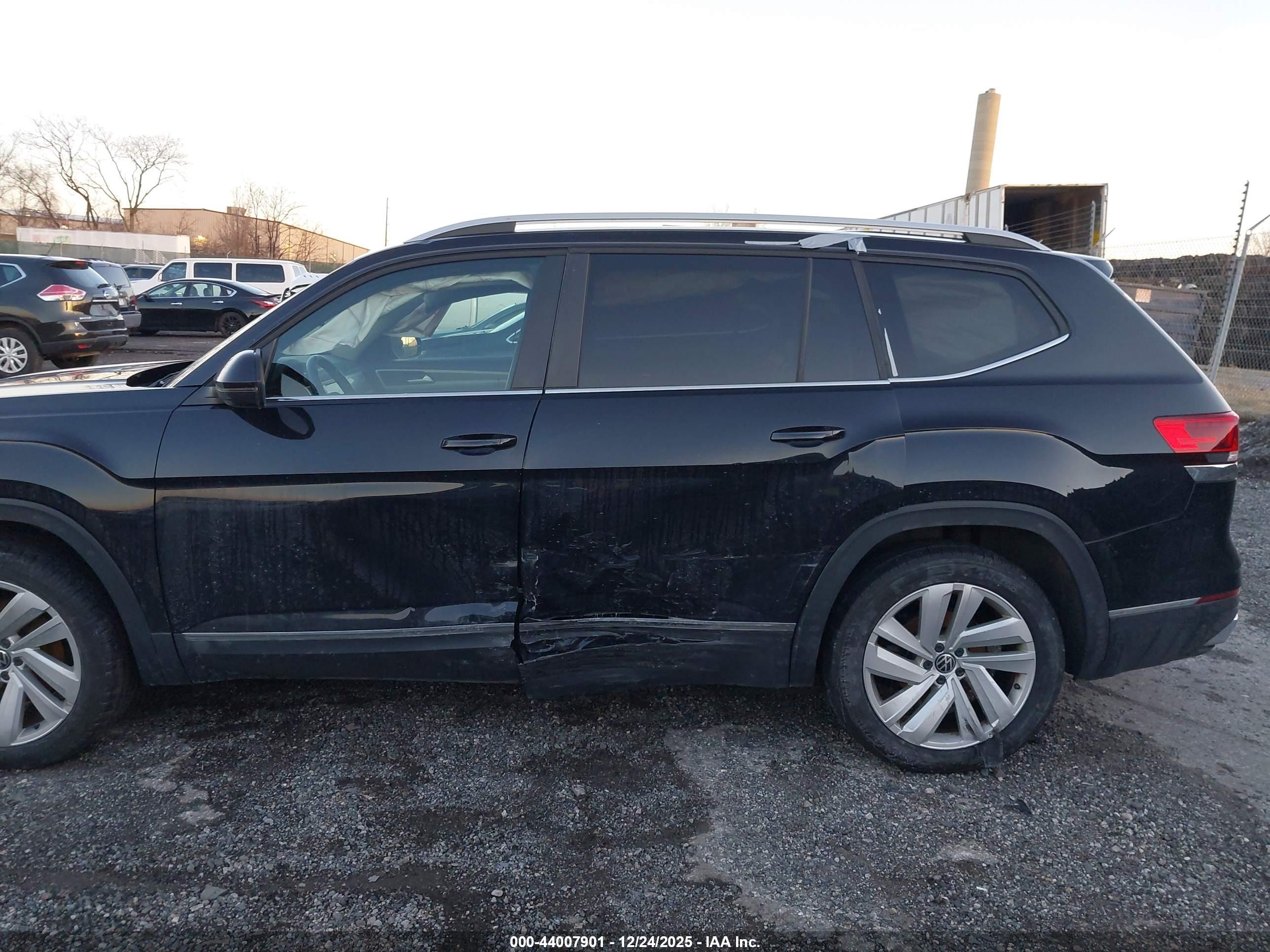 VOLKSWAGEN ATLAS image 6