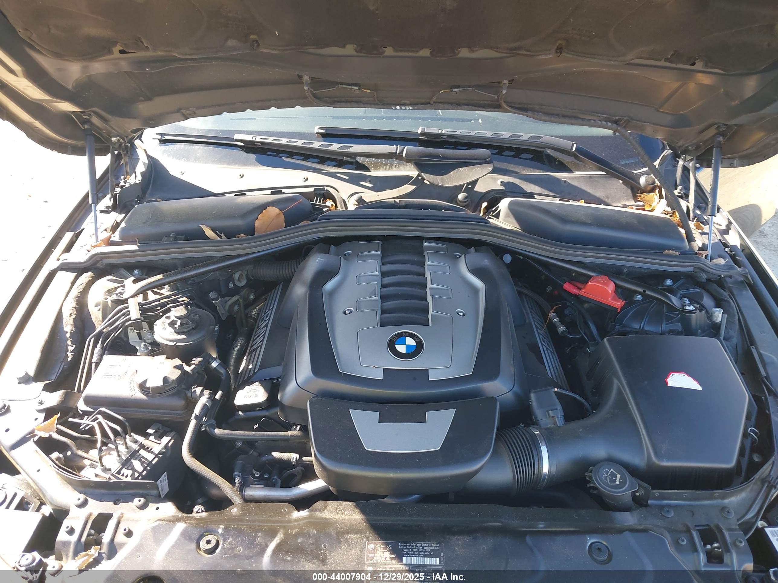 BMW 550I image 10