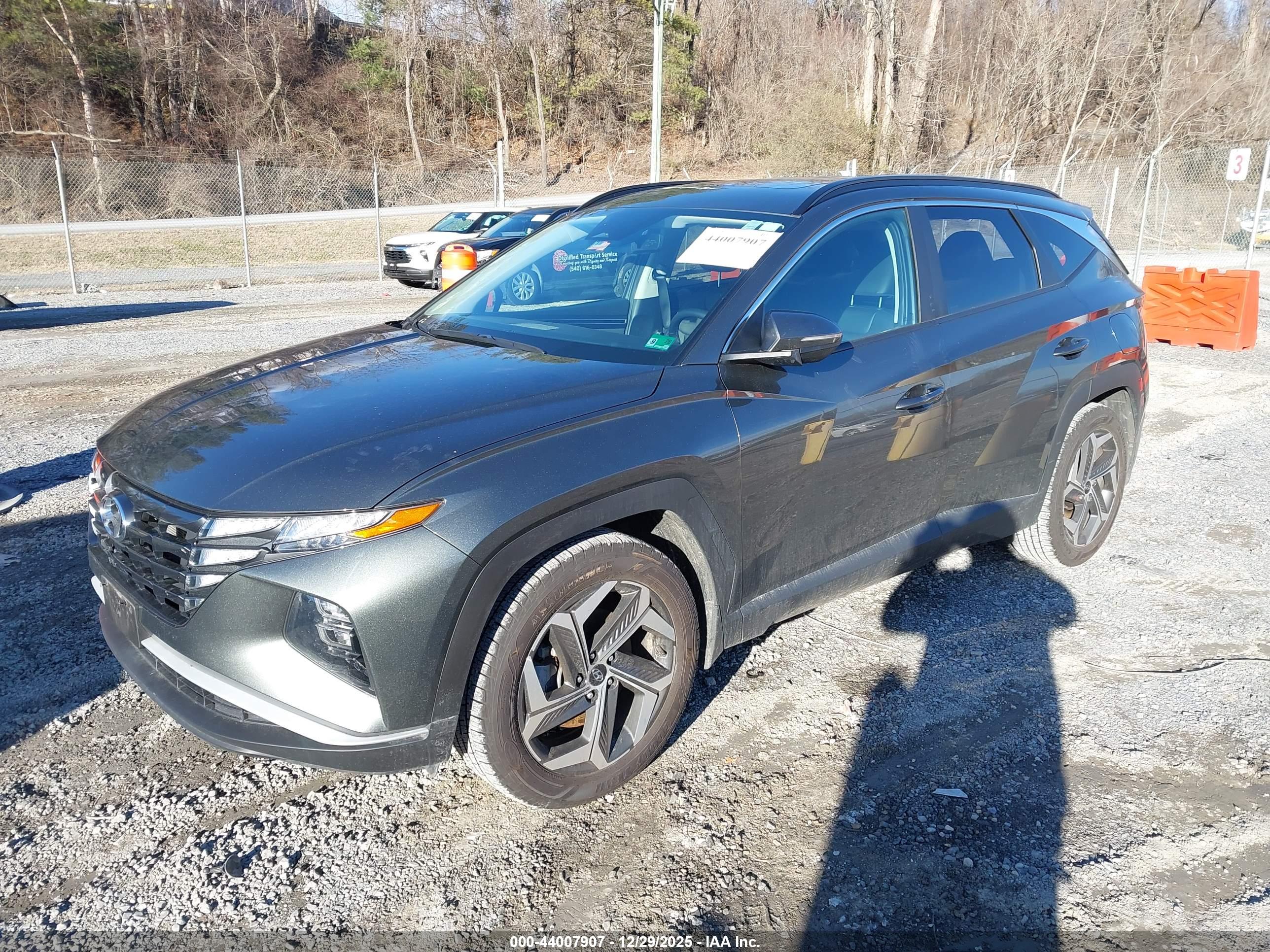 HYUNDAI TUCSON image 2