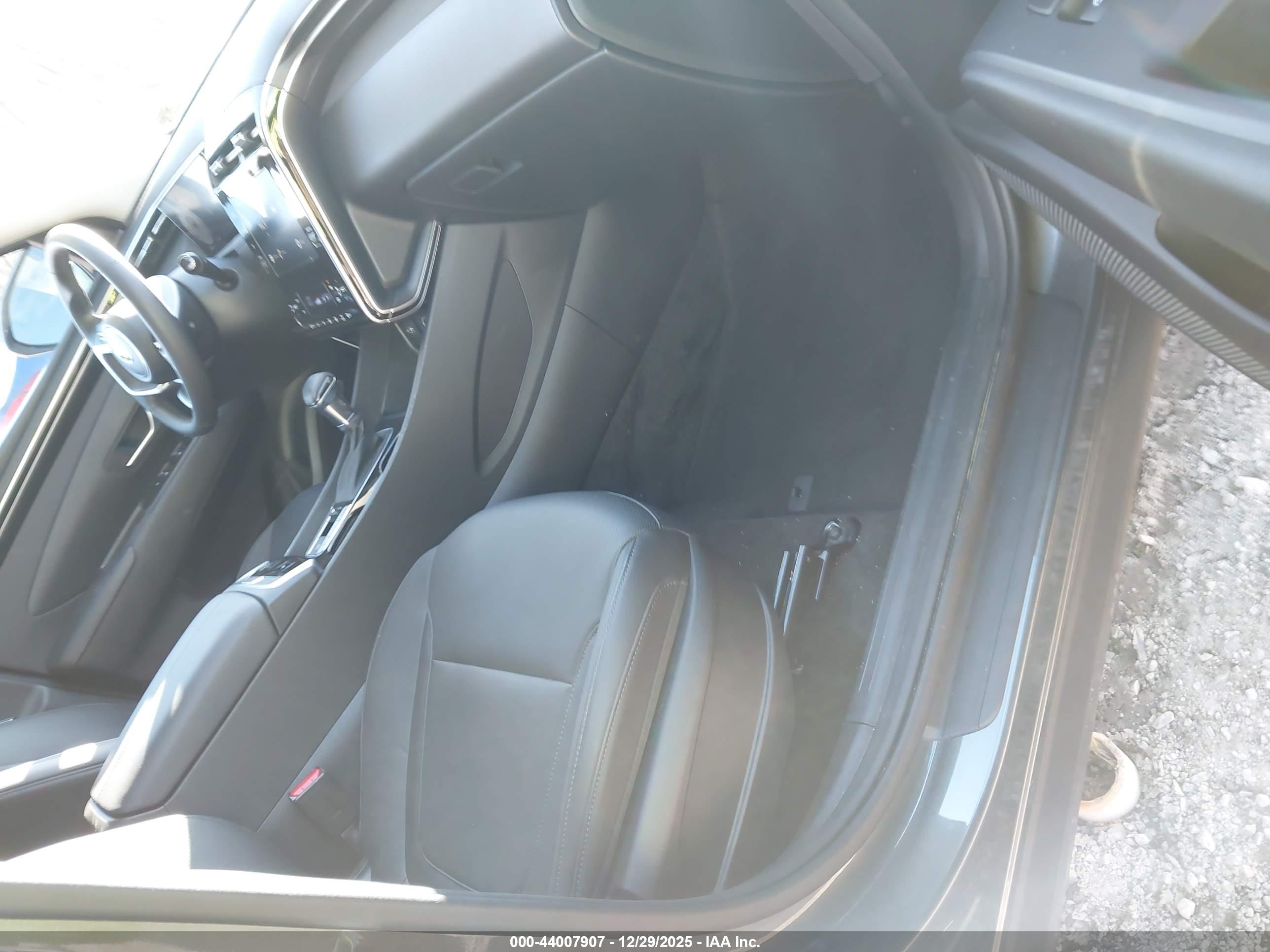 HYUNDAI TUCSON image 5