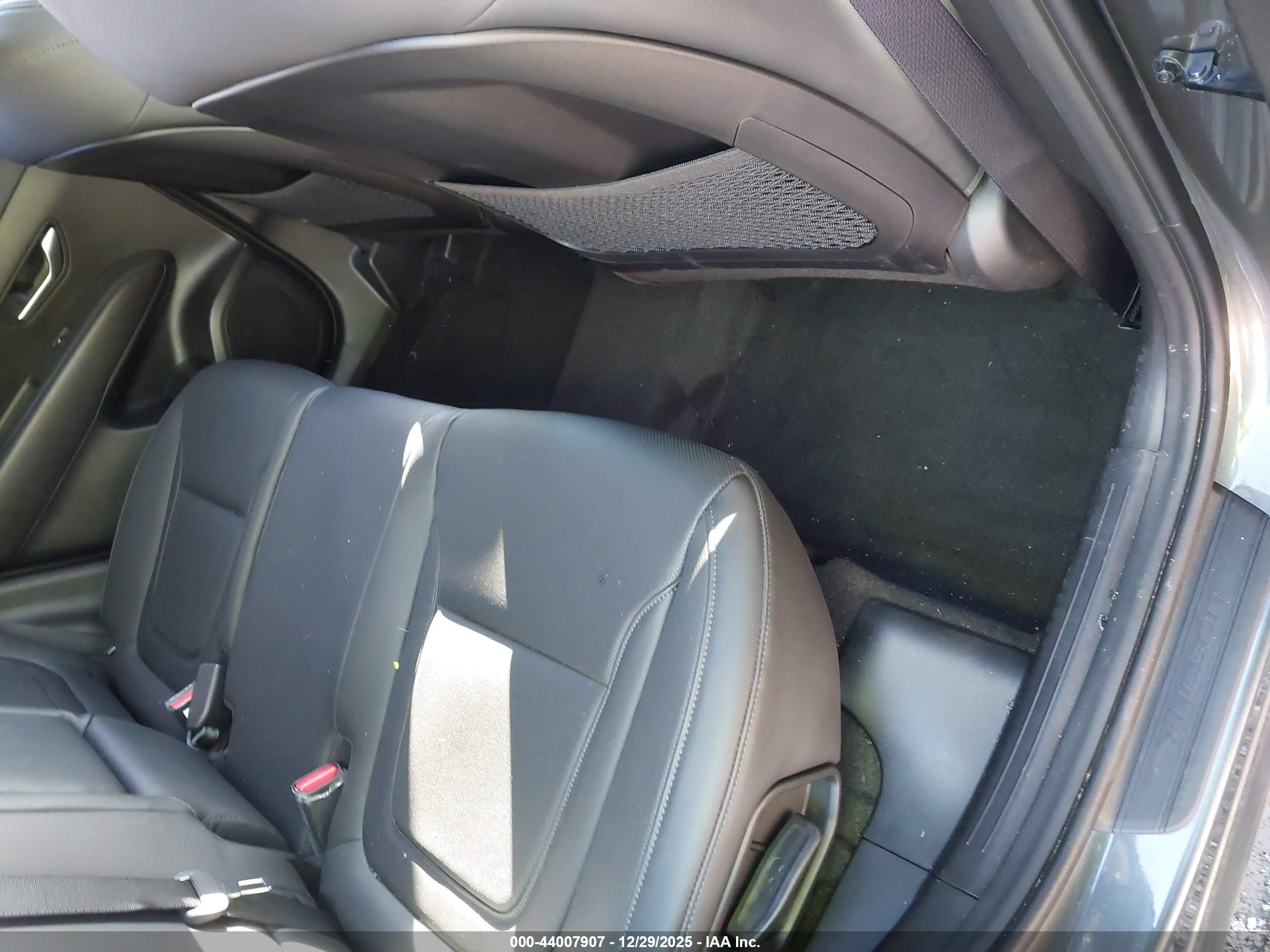 HYUNDAI TUCSON image 8