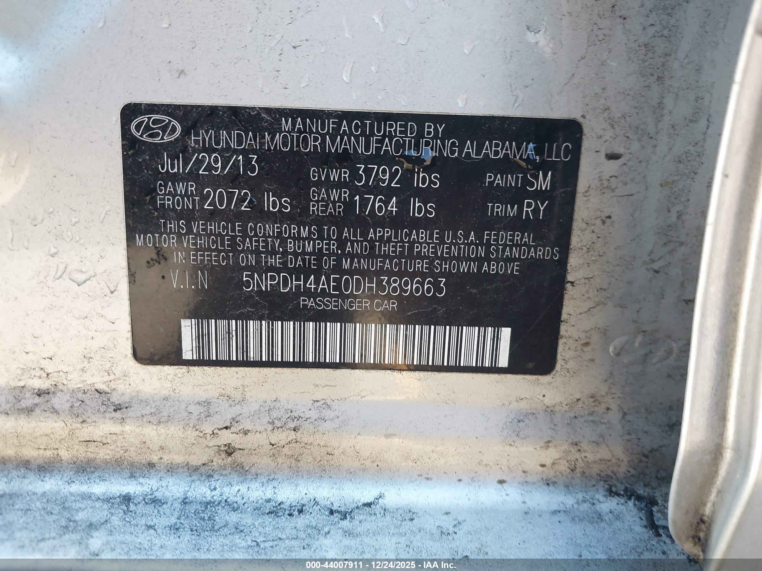 HYUNDAI ELANTRA image 9