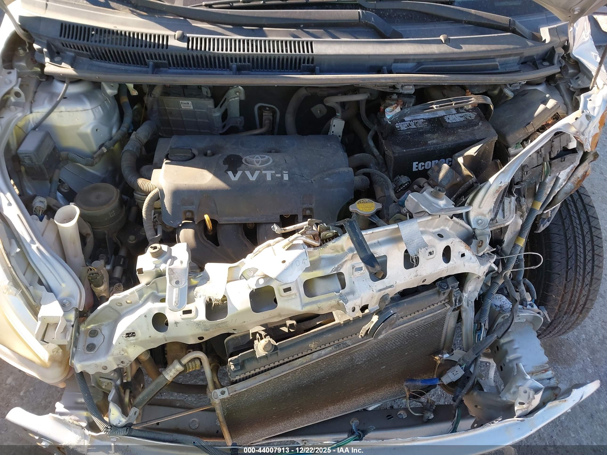 TOYOTA YARIS image 10