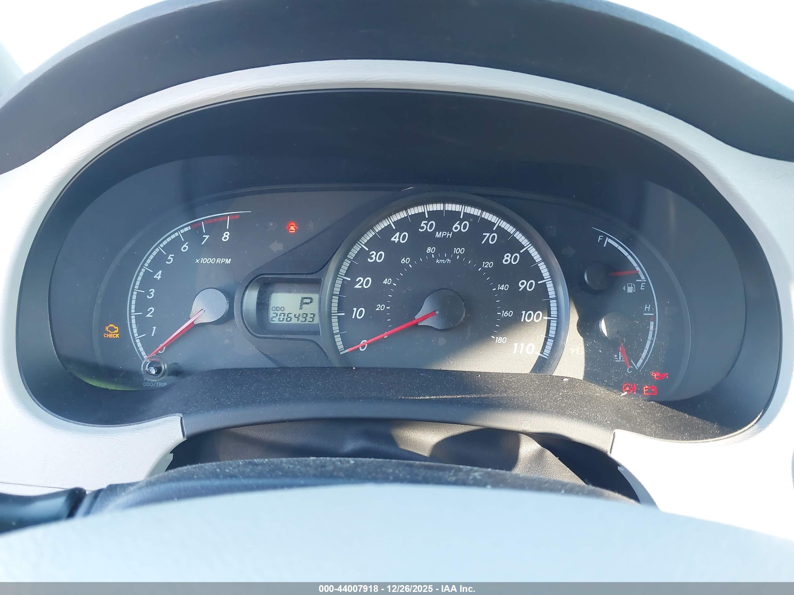 TOYOTA SIENNA image 7