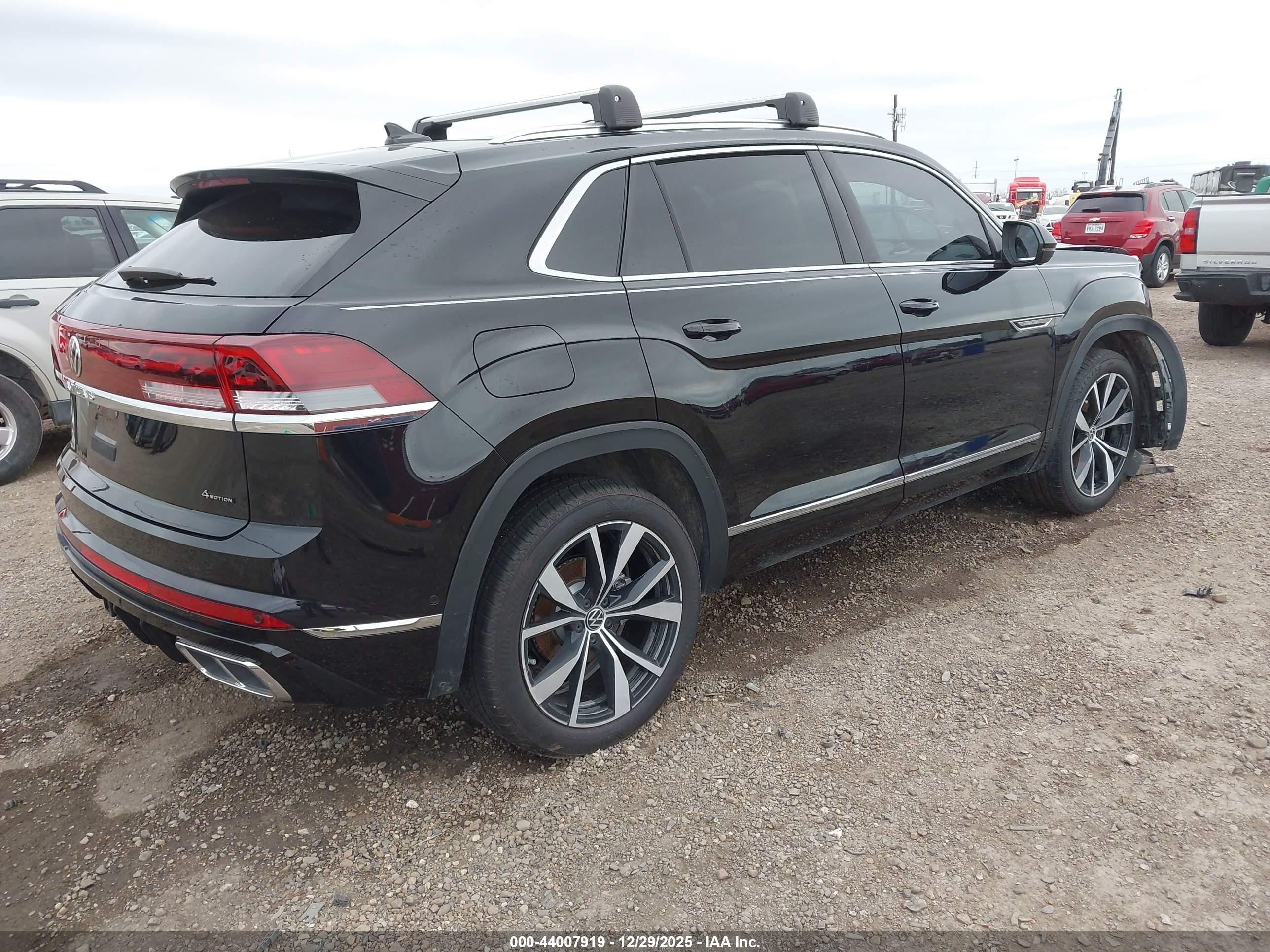 VOLKSWAGEN ATLAS image 4