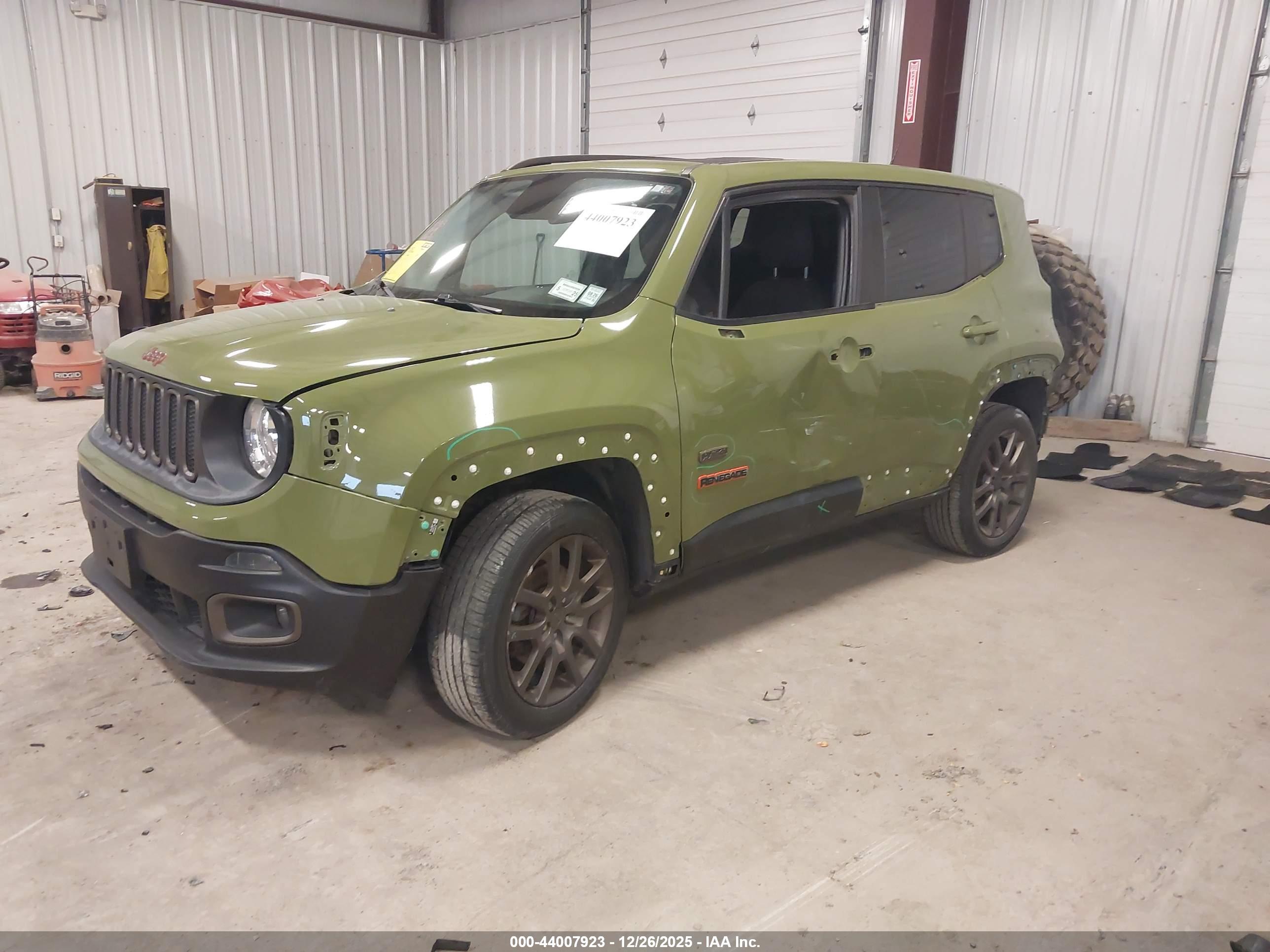 JEEP RENEGADE image 2