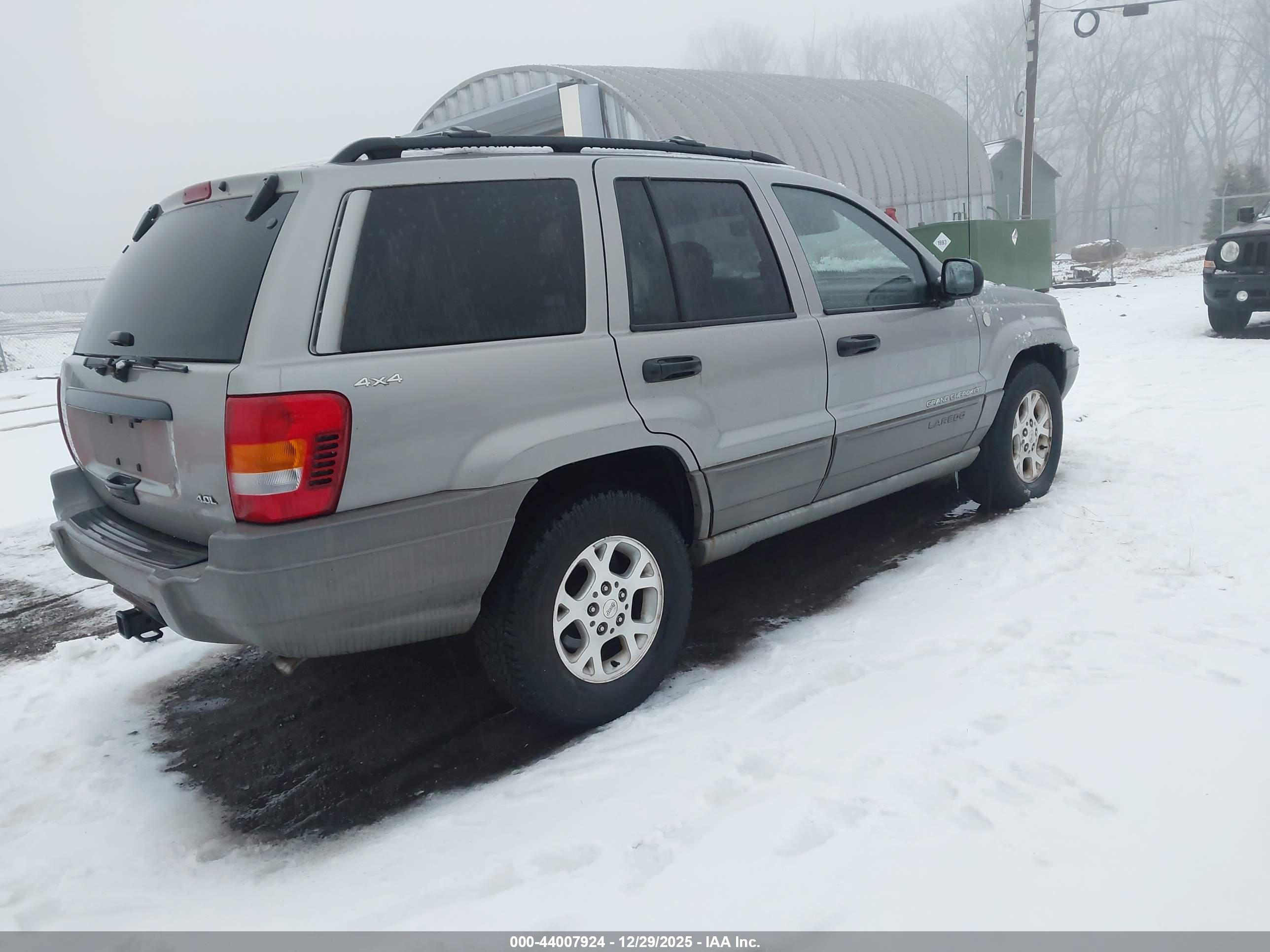 JEEP GRAND image 4