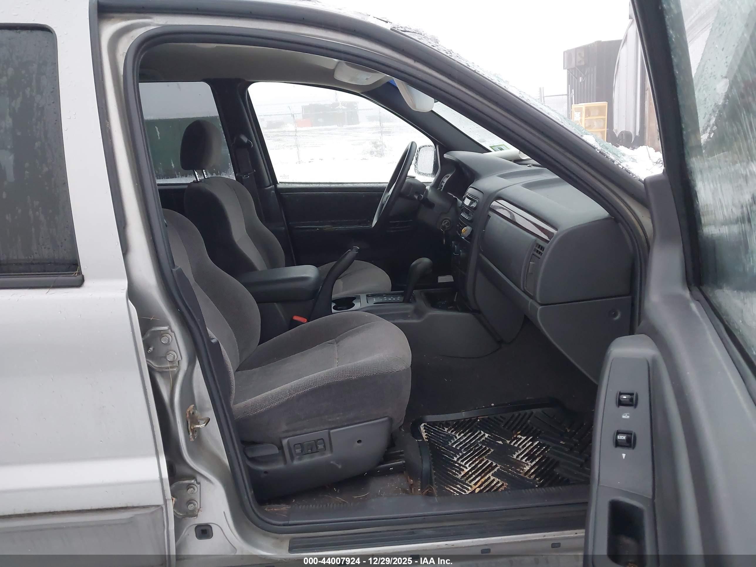 JEEP GRAND image 5