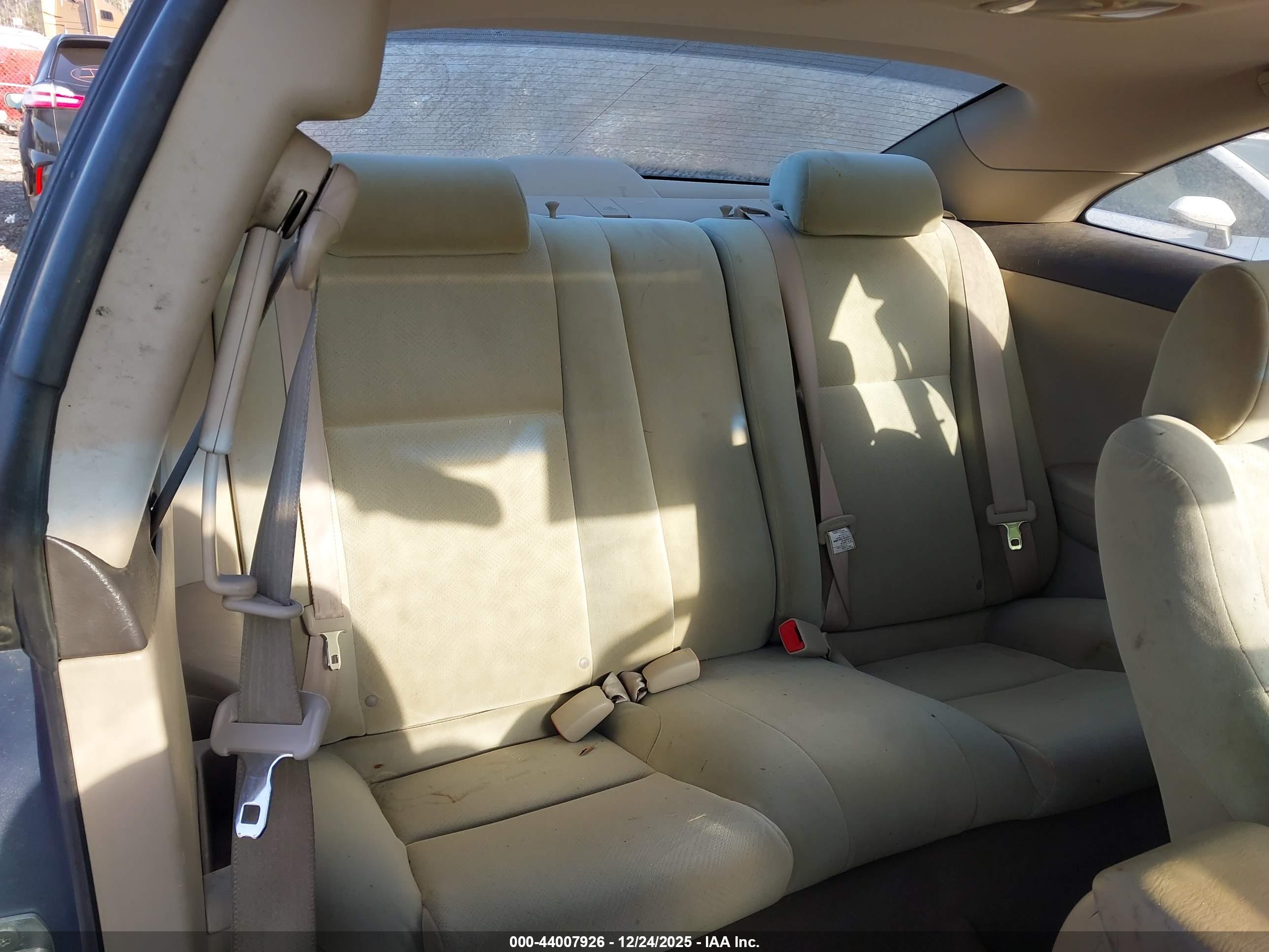TOYOTA CAMRY image 8