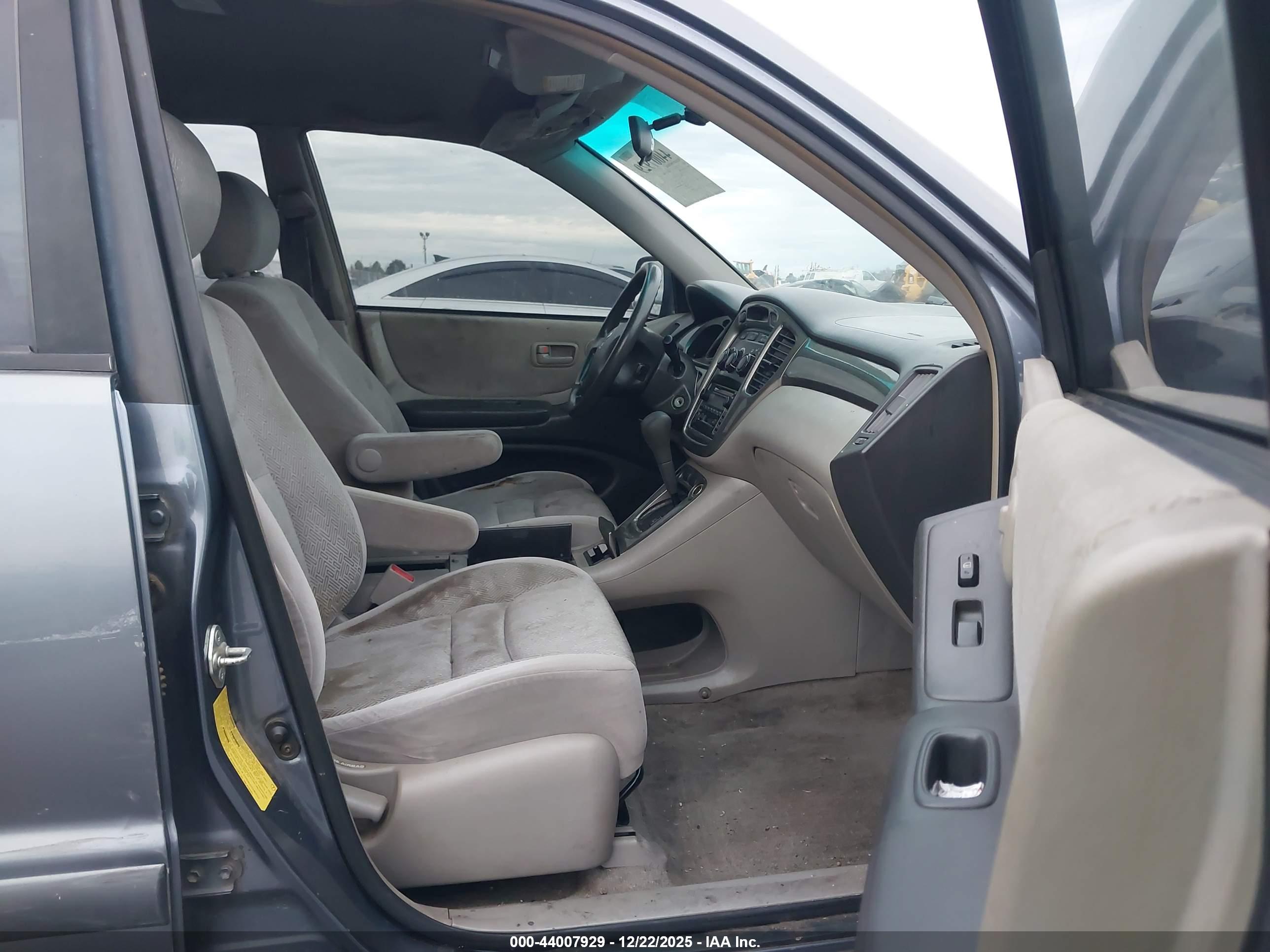 TOYOTA HIGHLANDER image 5
