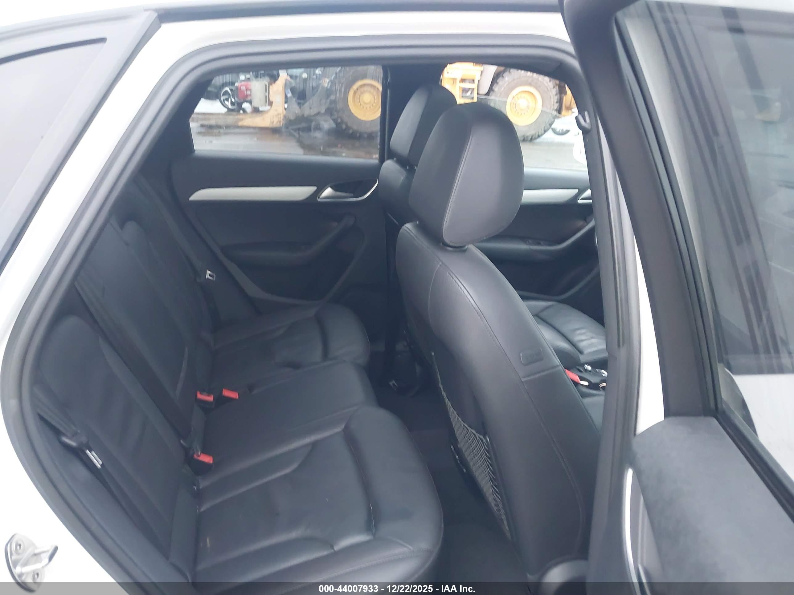 AUDI Q3 image 8