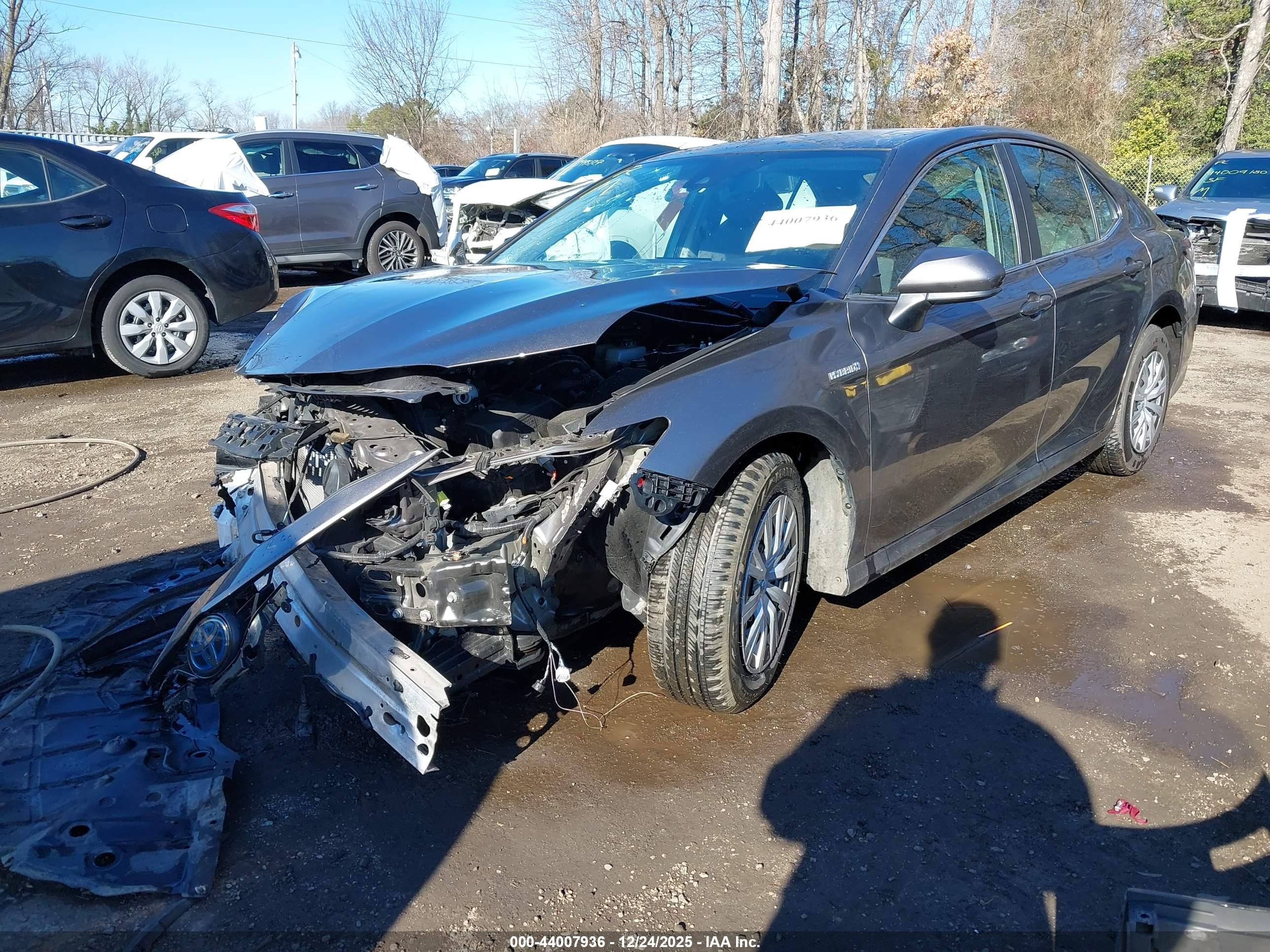 TOYOTA CAMRY image 2