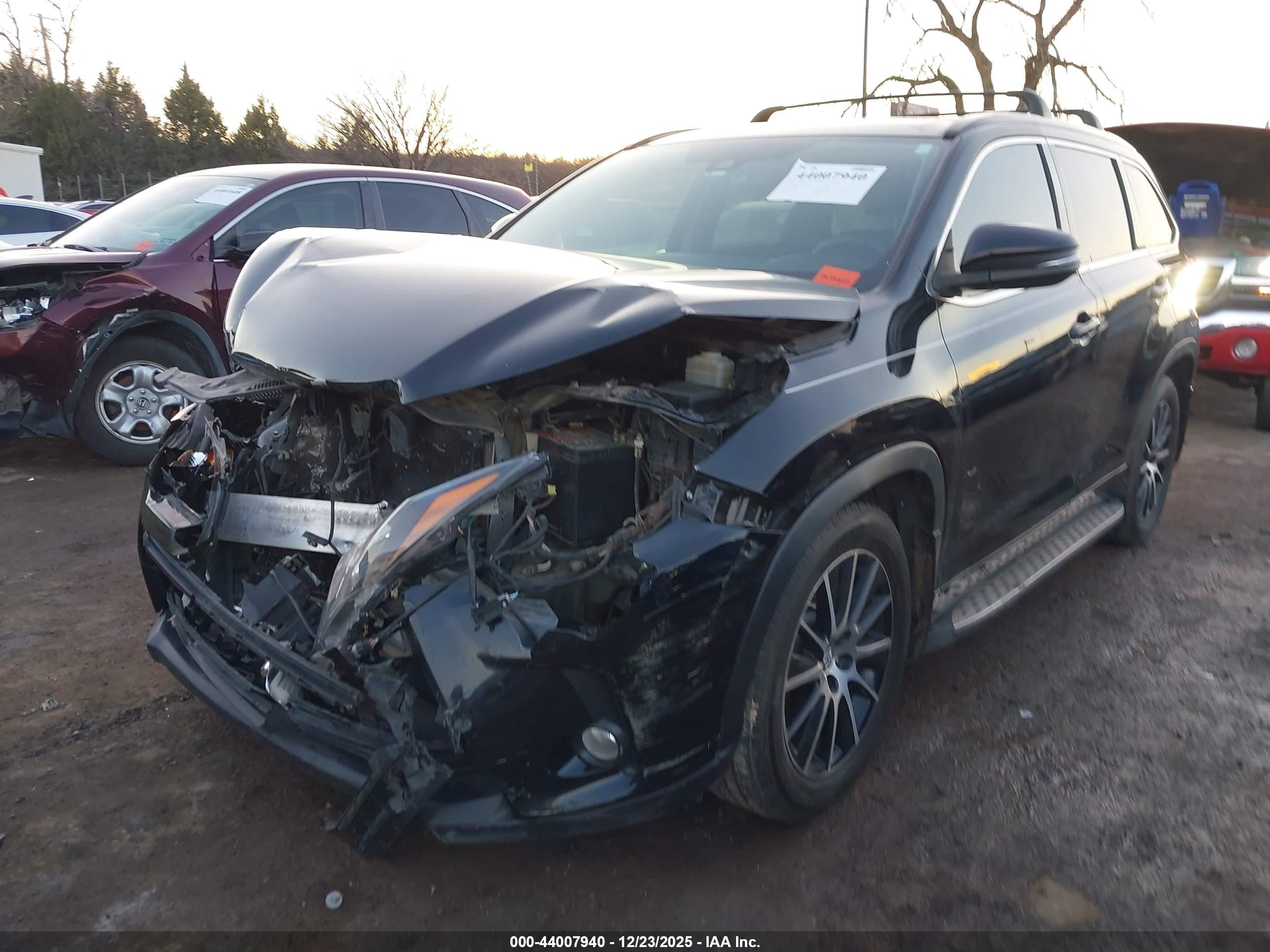 TOYOTA HIGHLANDER image 2