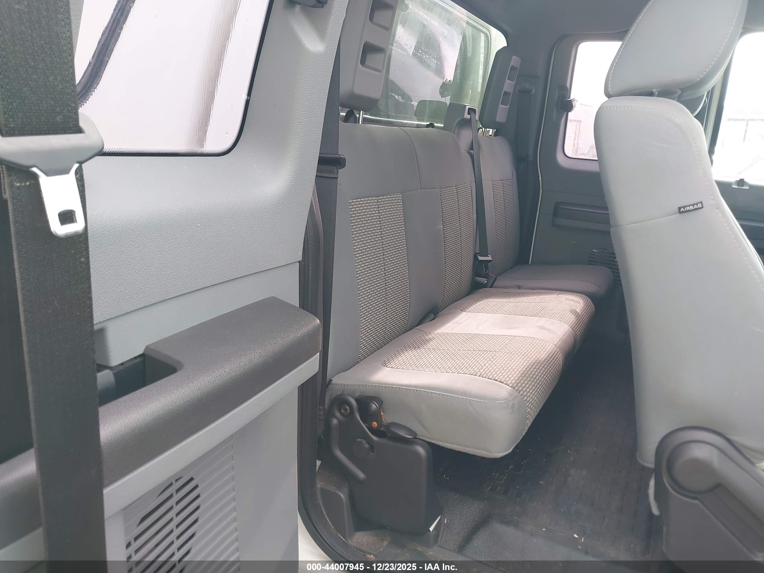FORD F-250 image 8