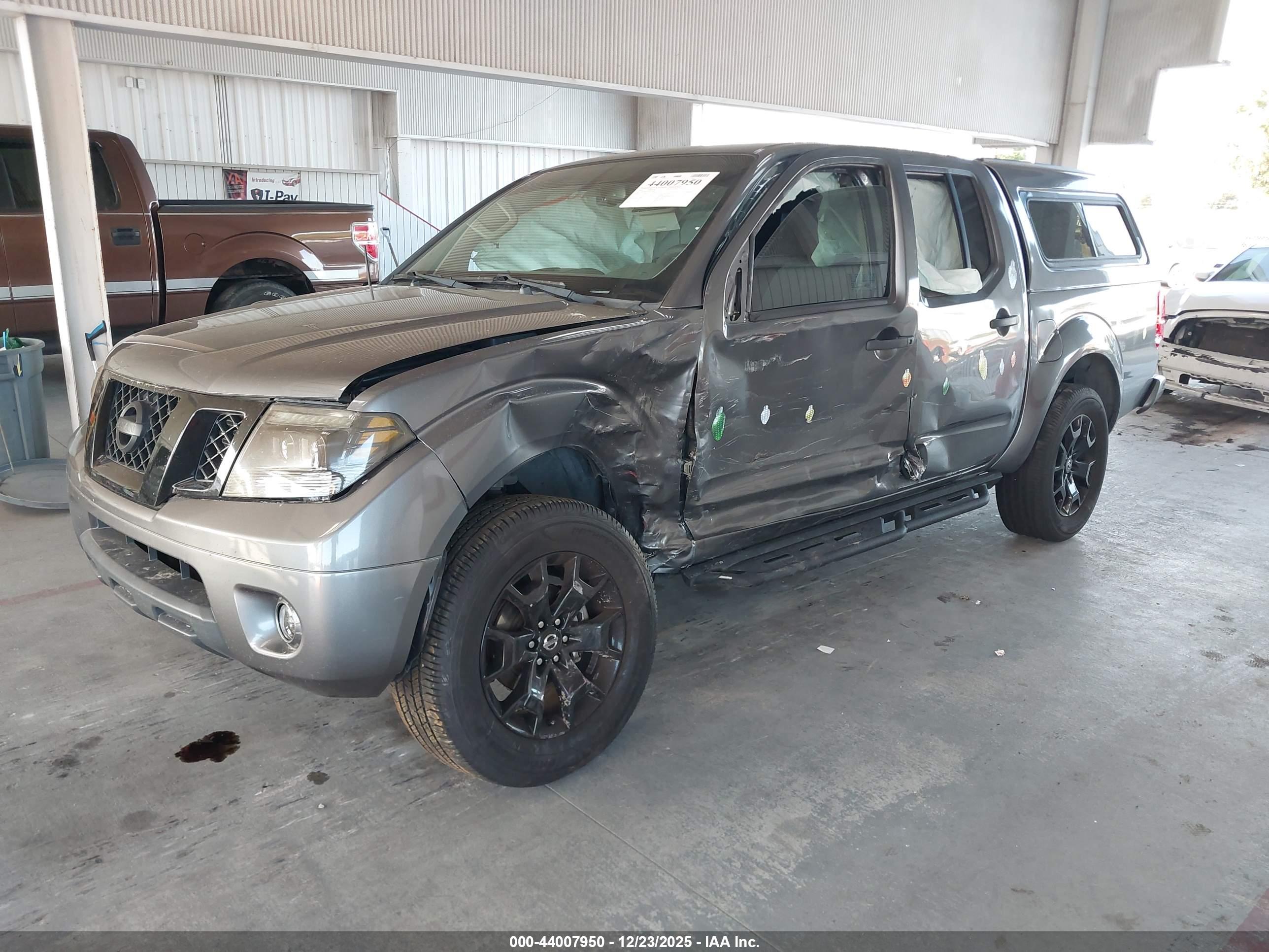 NISSAN FRONTIER image 2