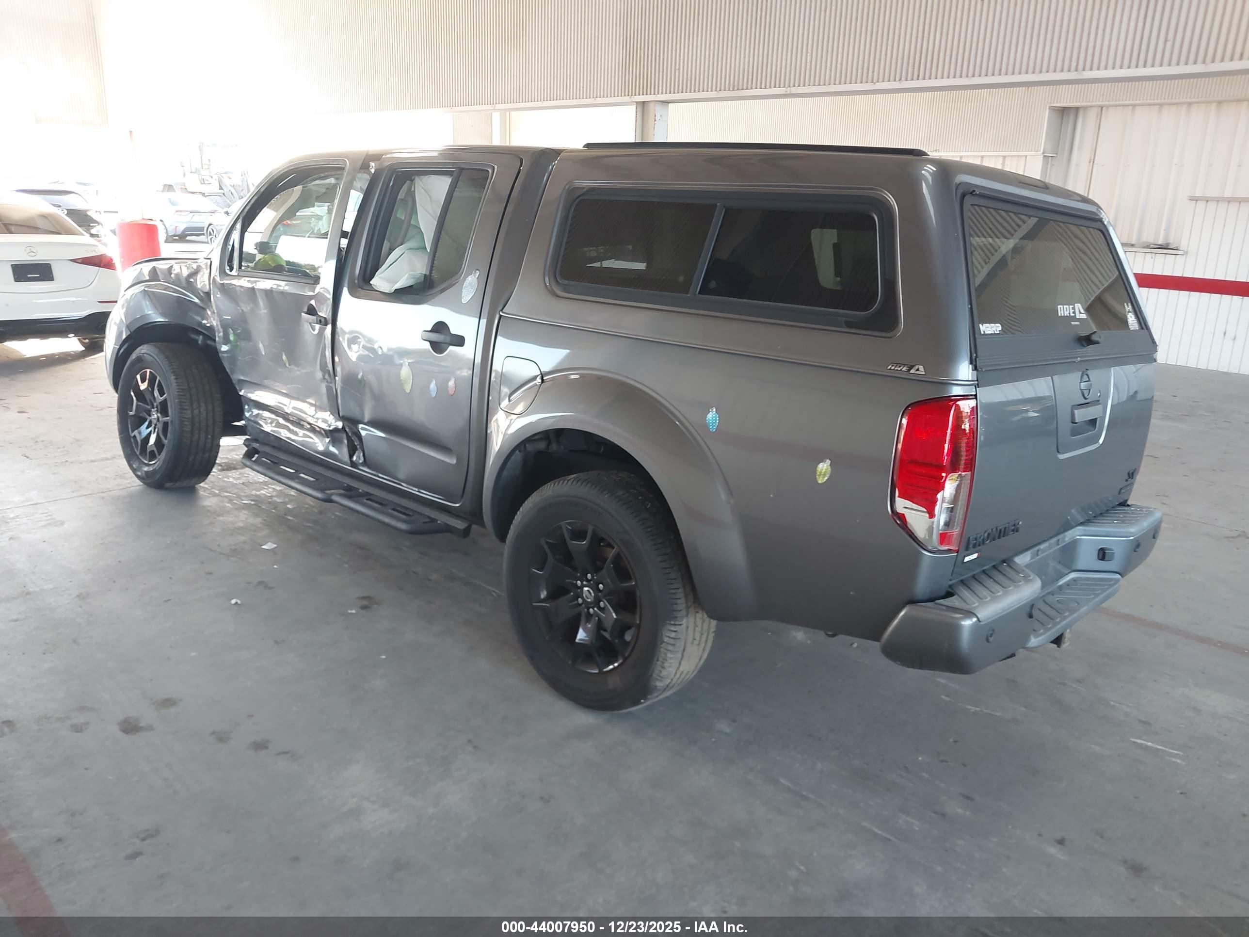NISSAN FRONTIER image 3