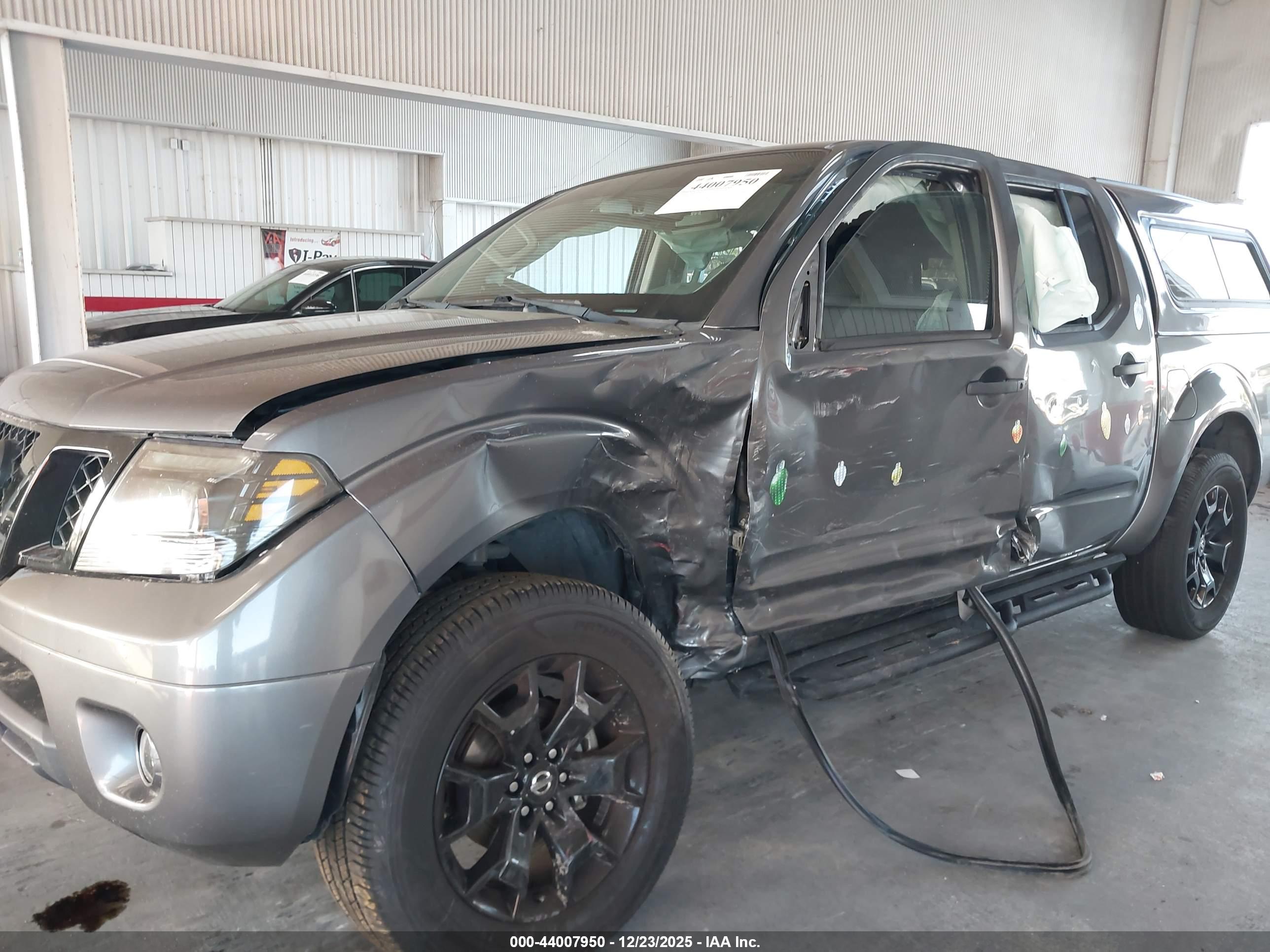NISSAN FRONTIER image 6