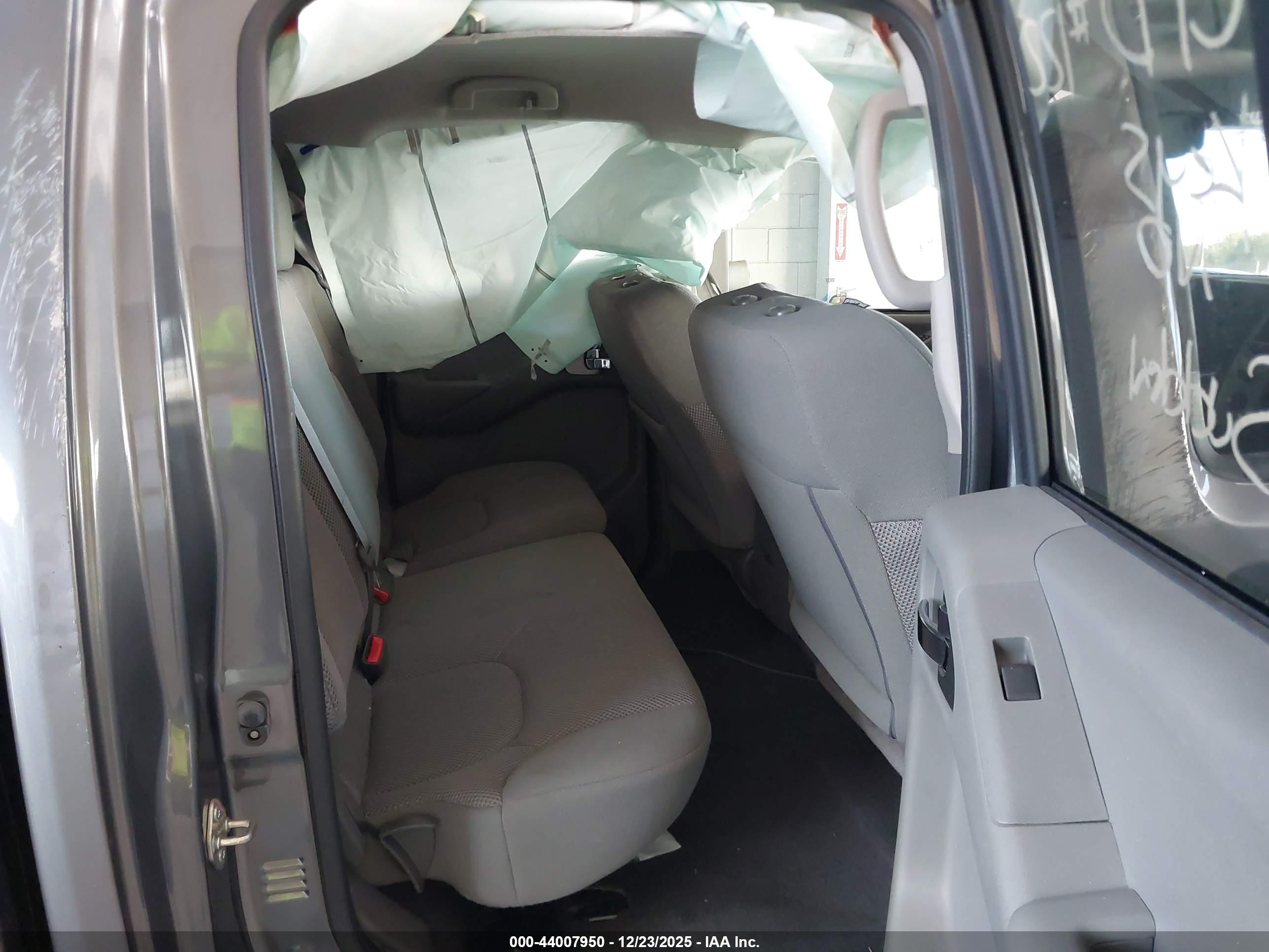 NISSAN FRONTIER image 8