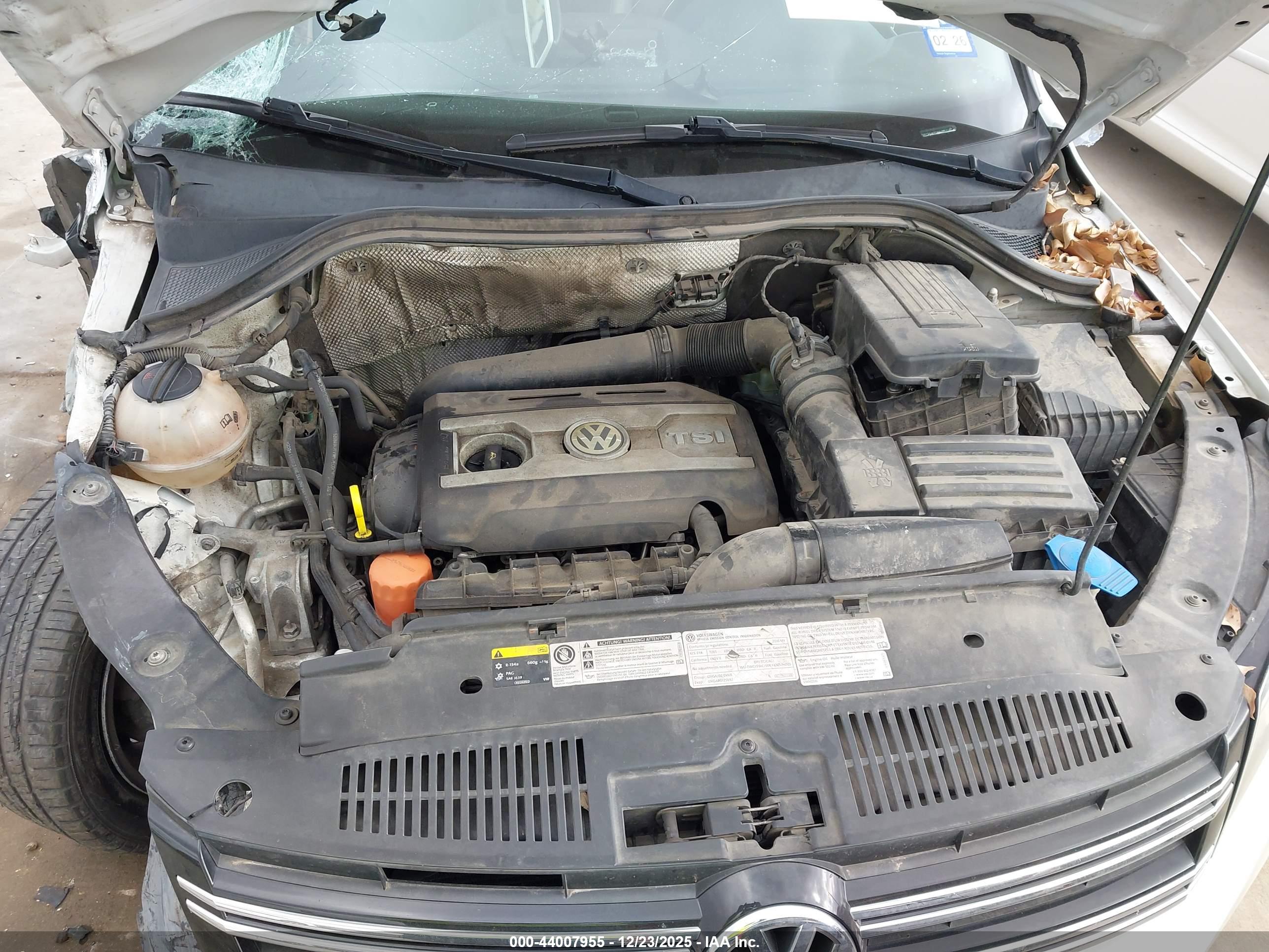 VOLKSWAGEN TIGUAN image 10