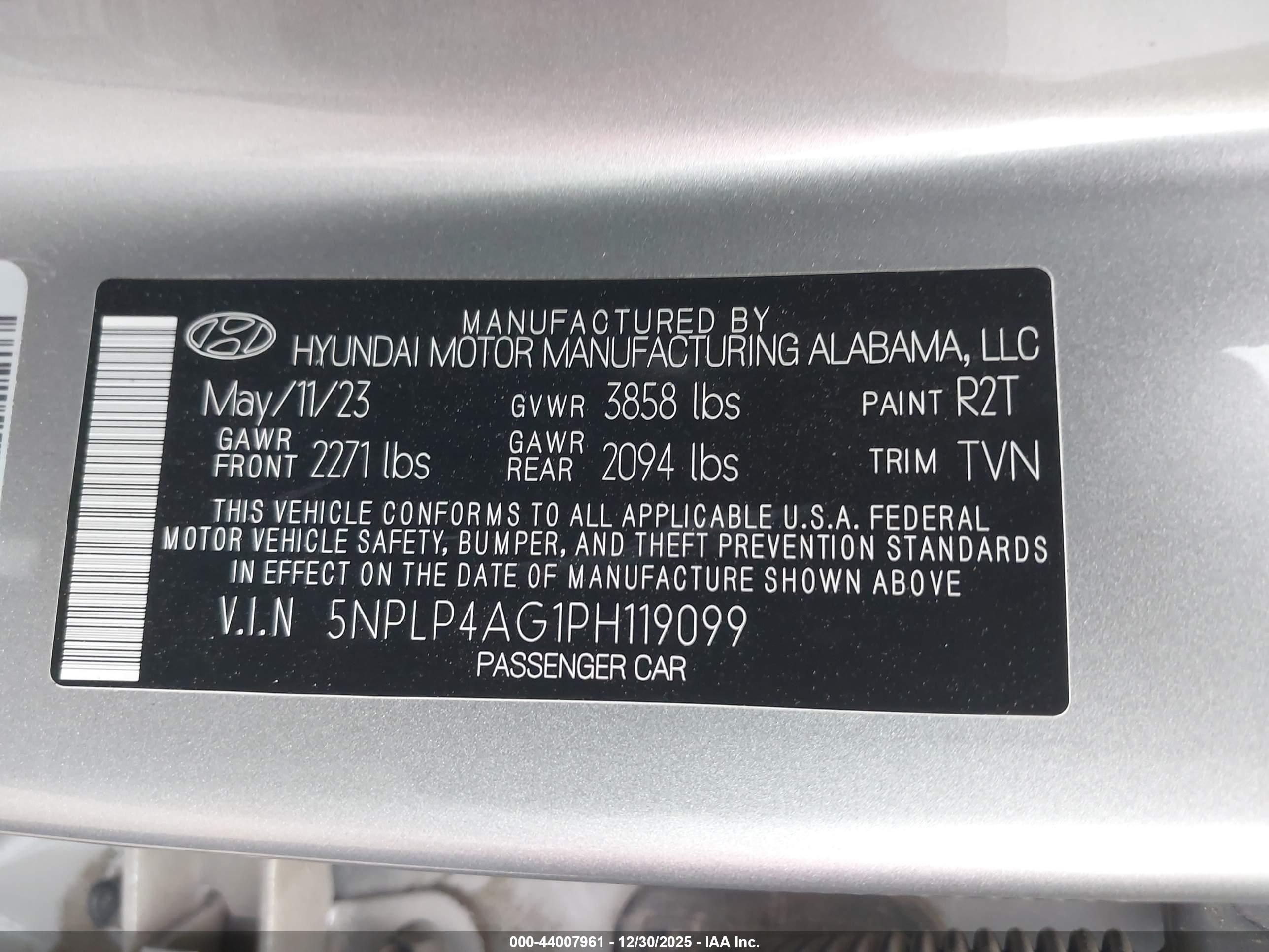 HYUNDAI ELANTRA image 9
