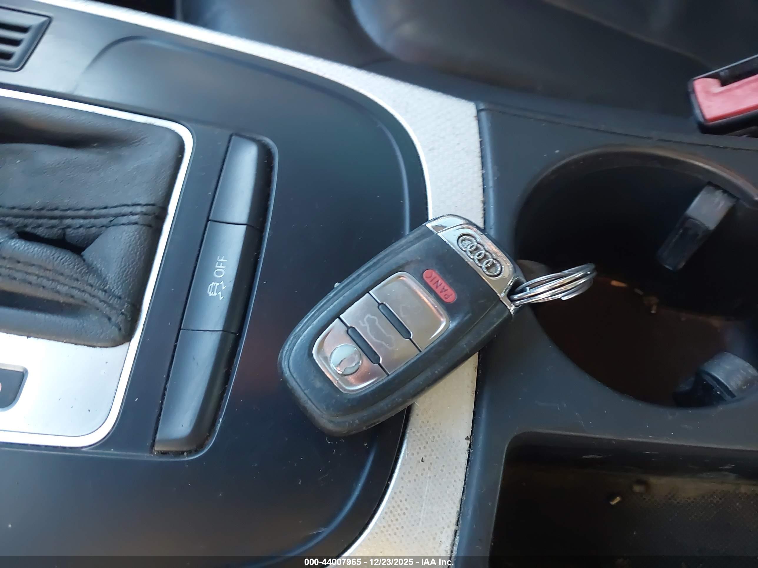 AUDI A4 image 11
