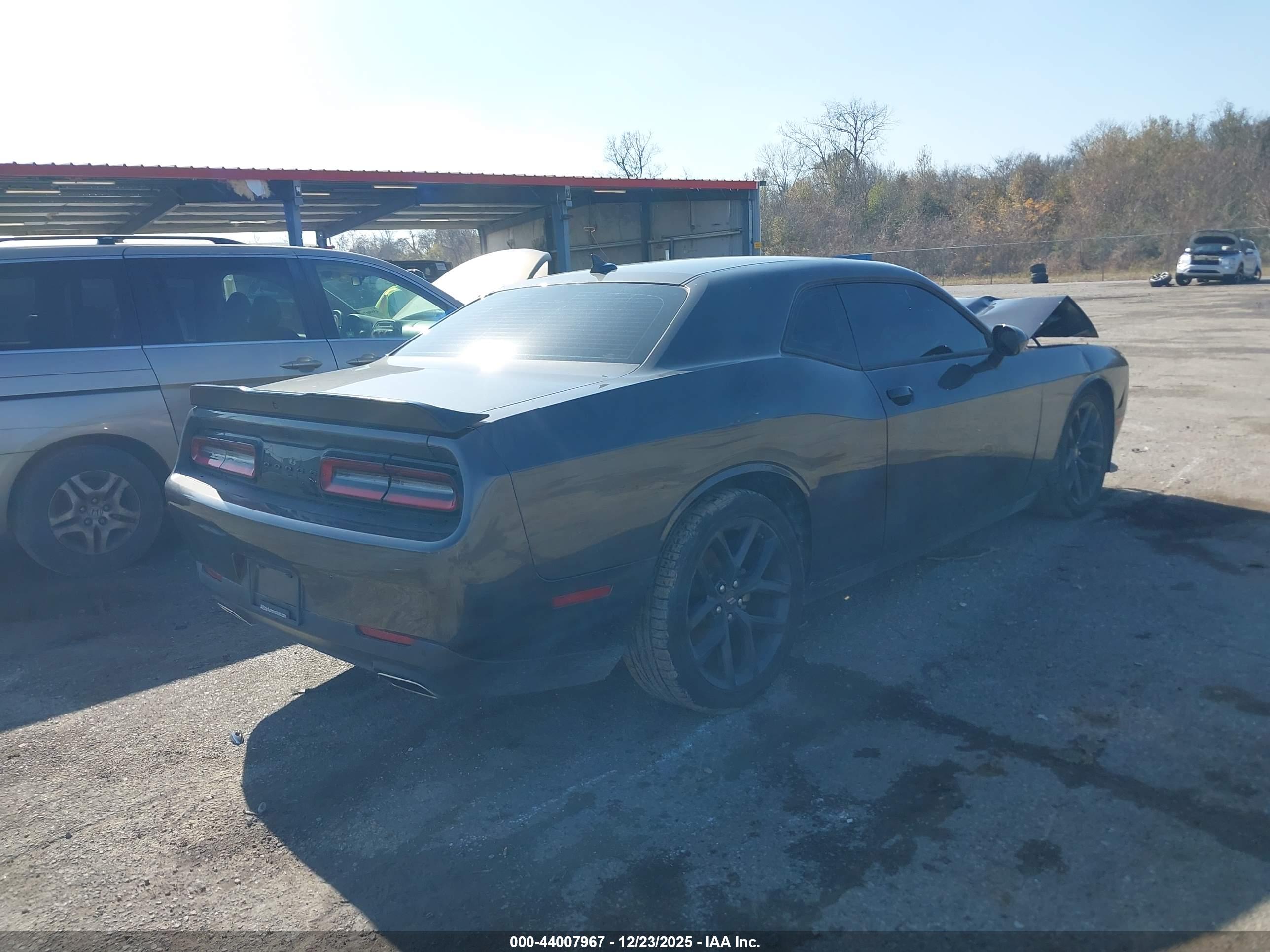 DODGE CHALLENGER image 4