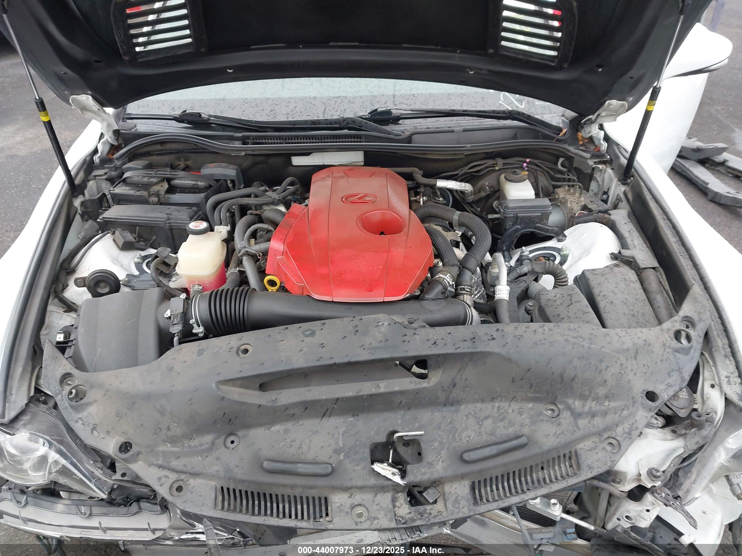 LEXUS IS image 10