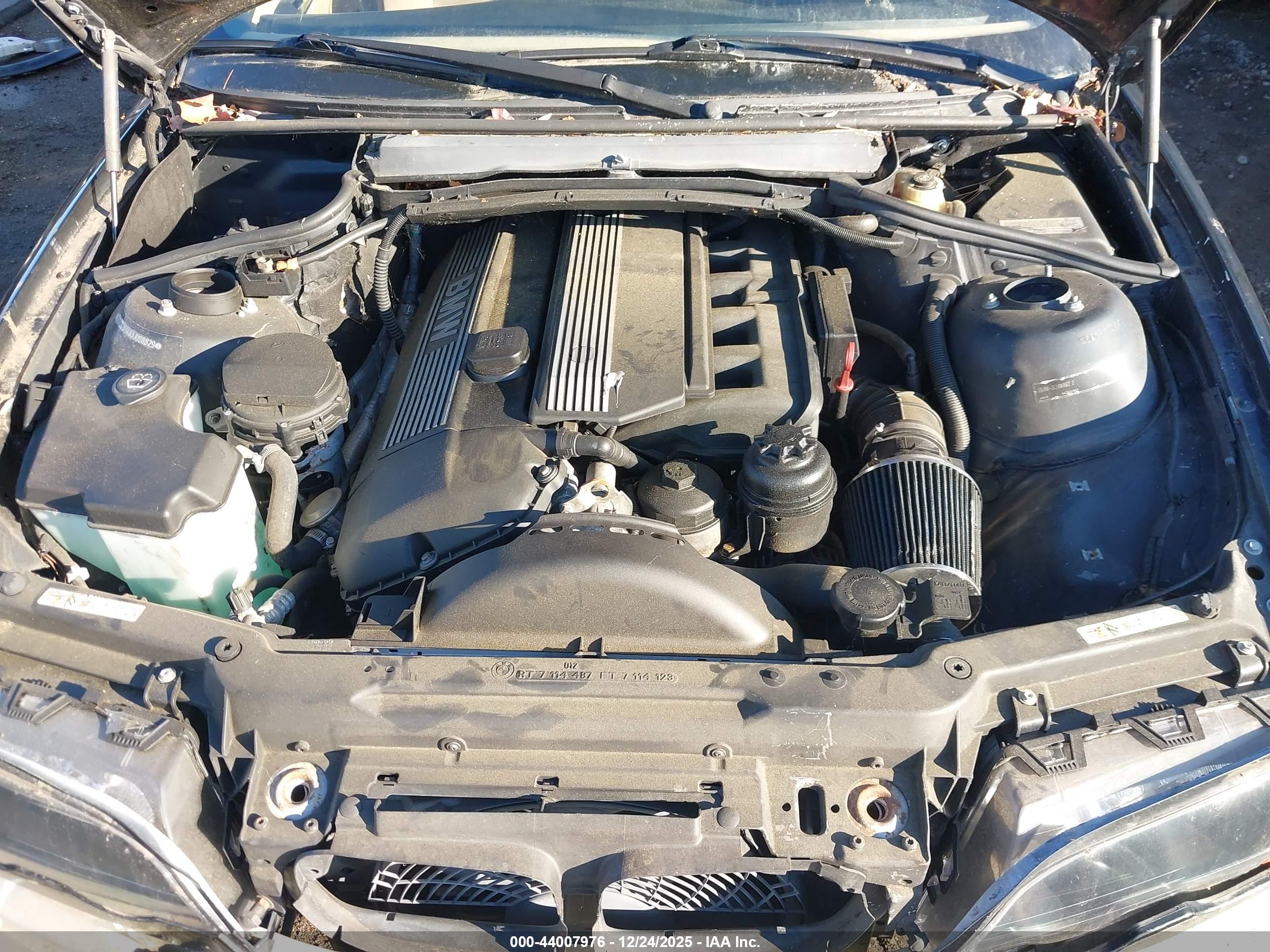 BMW 330CI image 10
