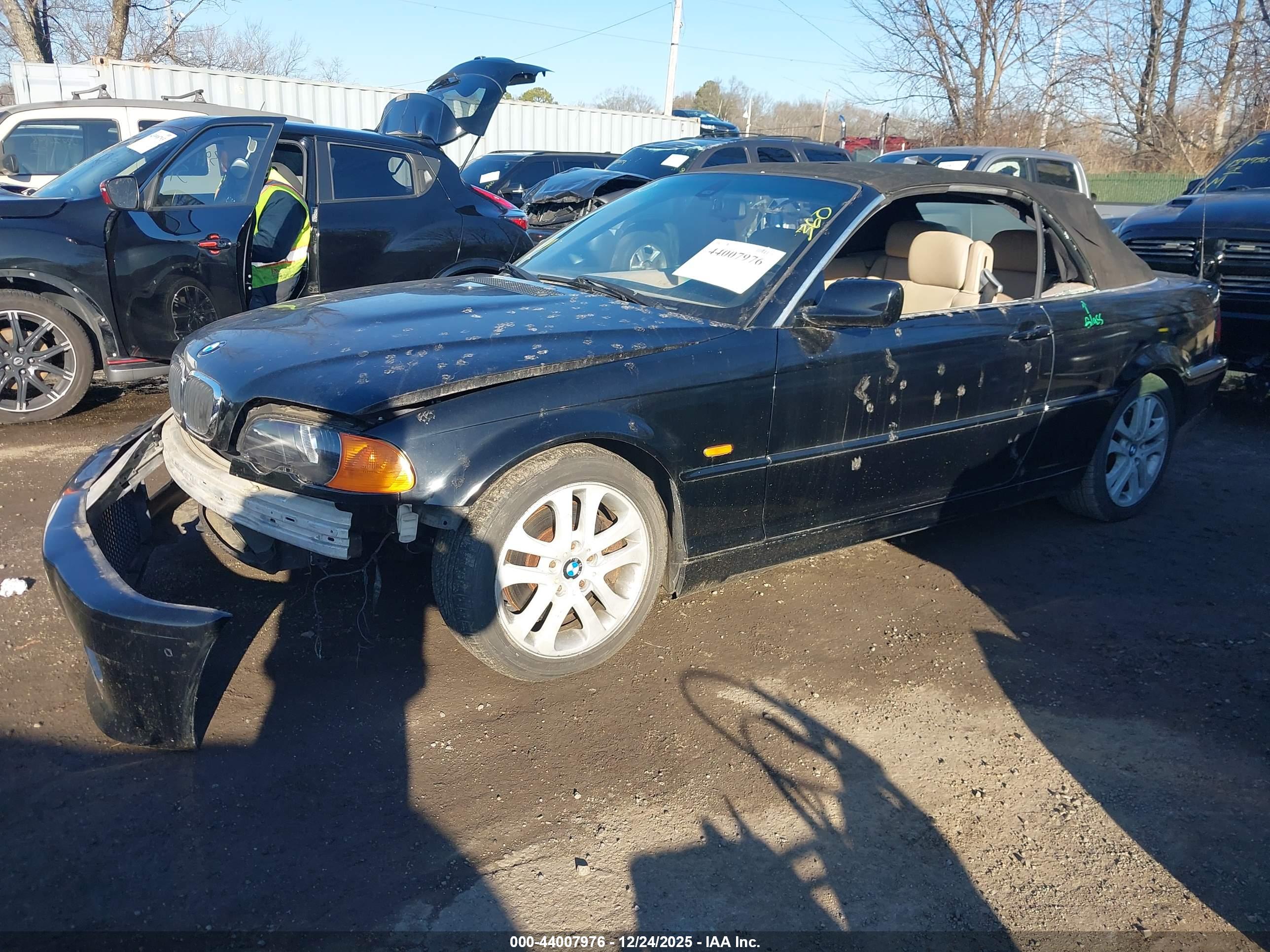 BMW 330CI image 2
