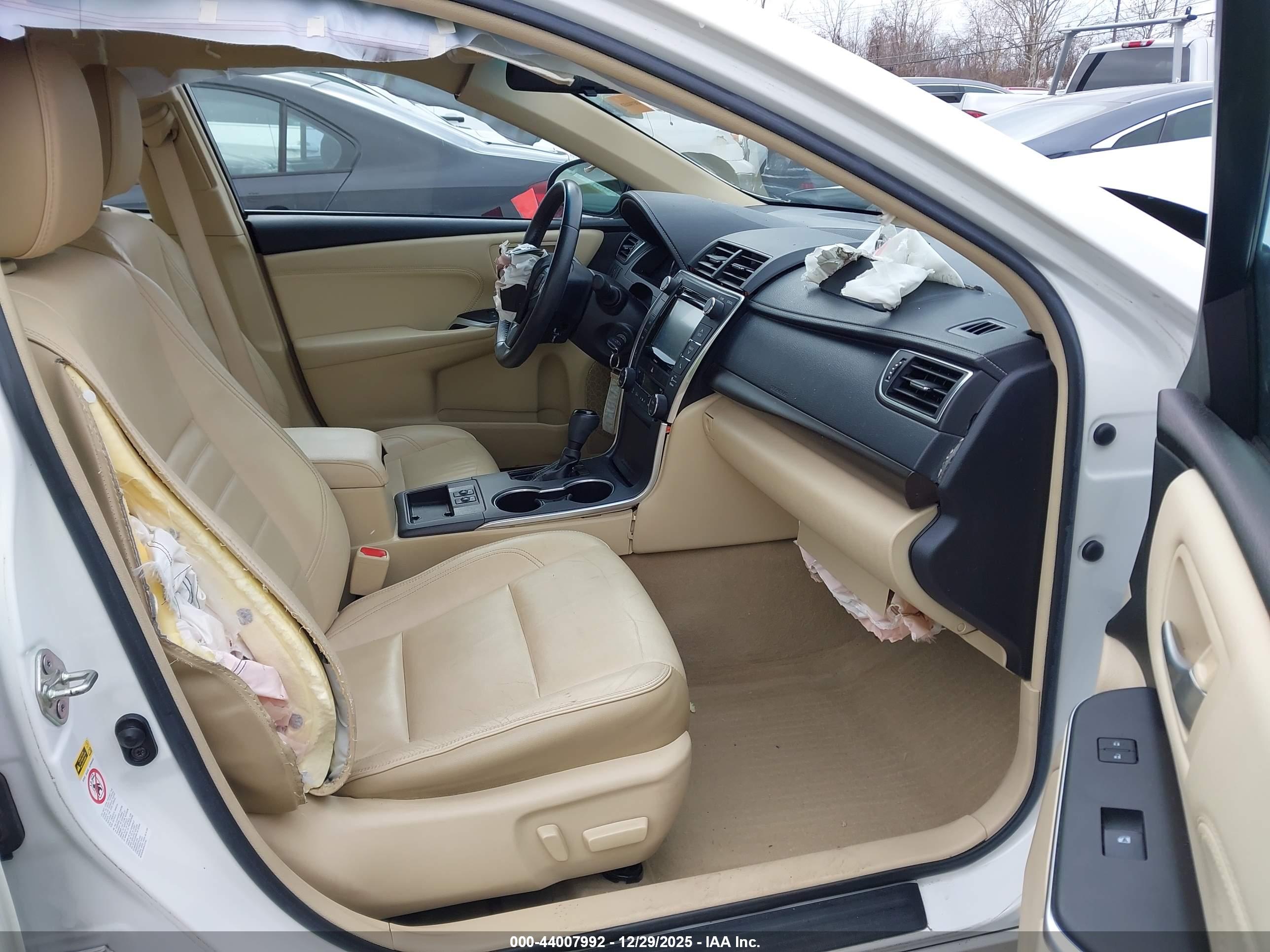 TOYOTA CAMRY image 5