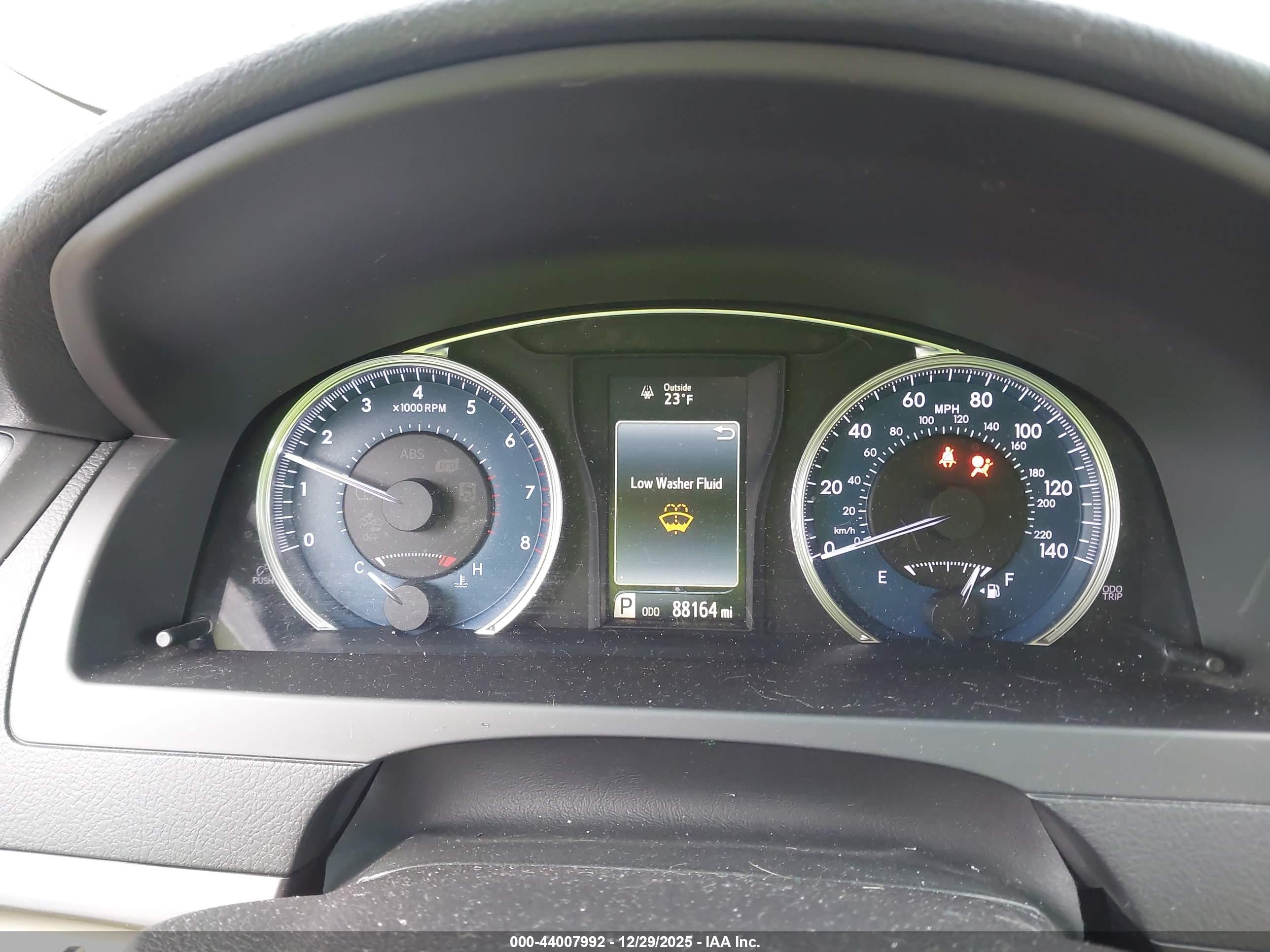 TOYOTA CAMRY image 7
