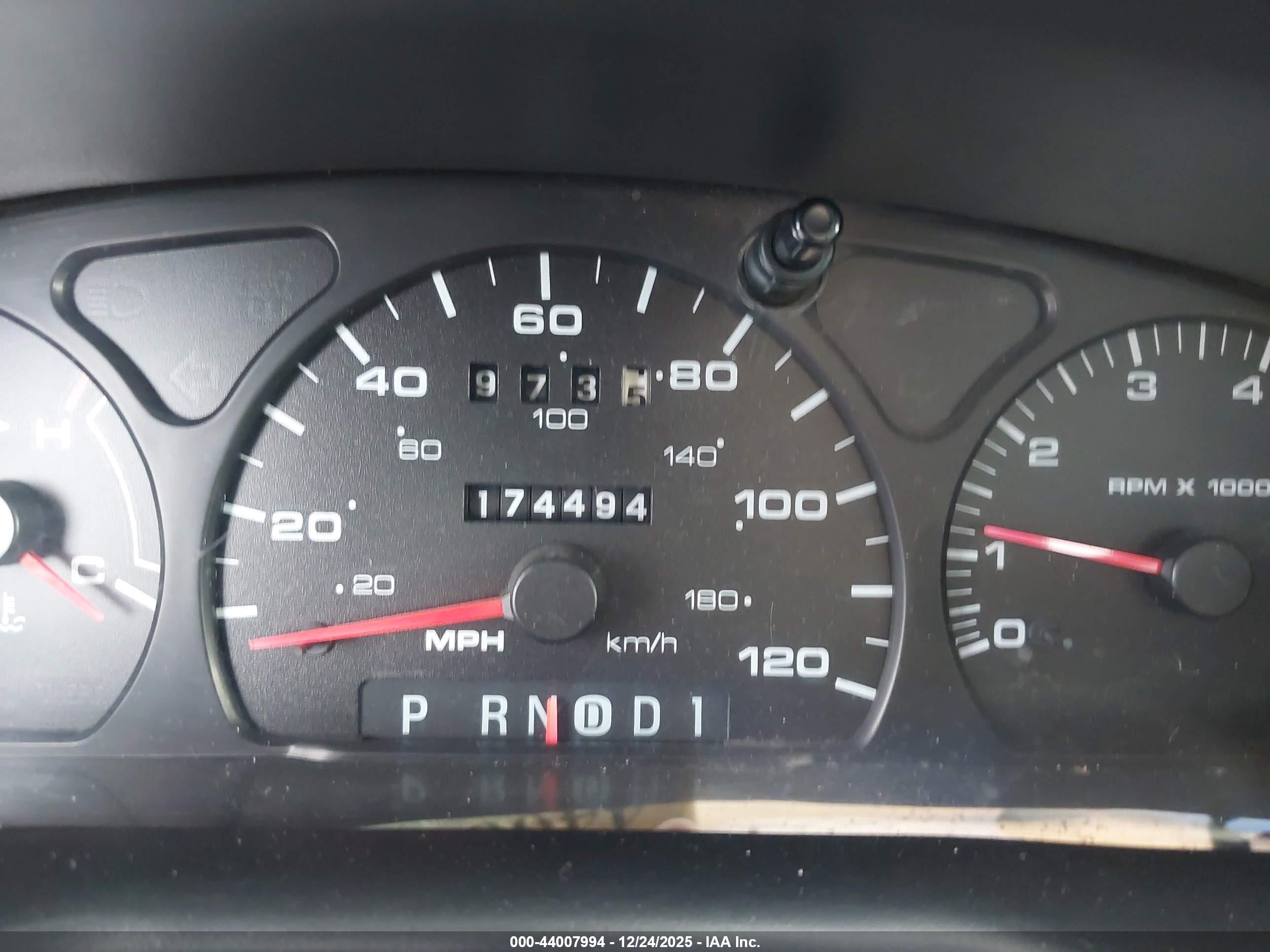 FORD TAURUS image 7