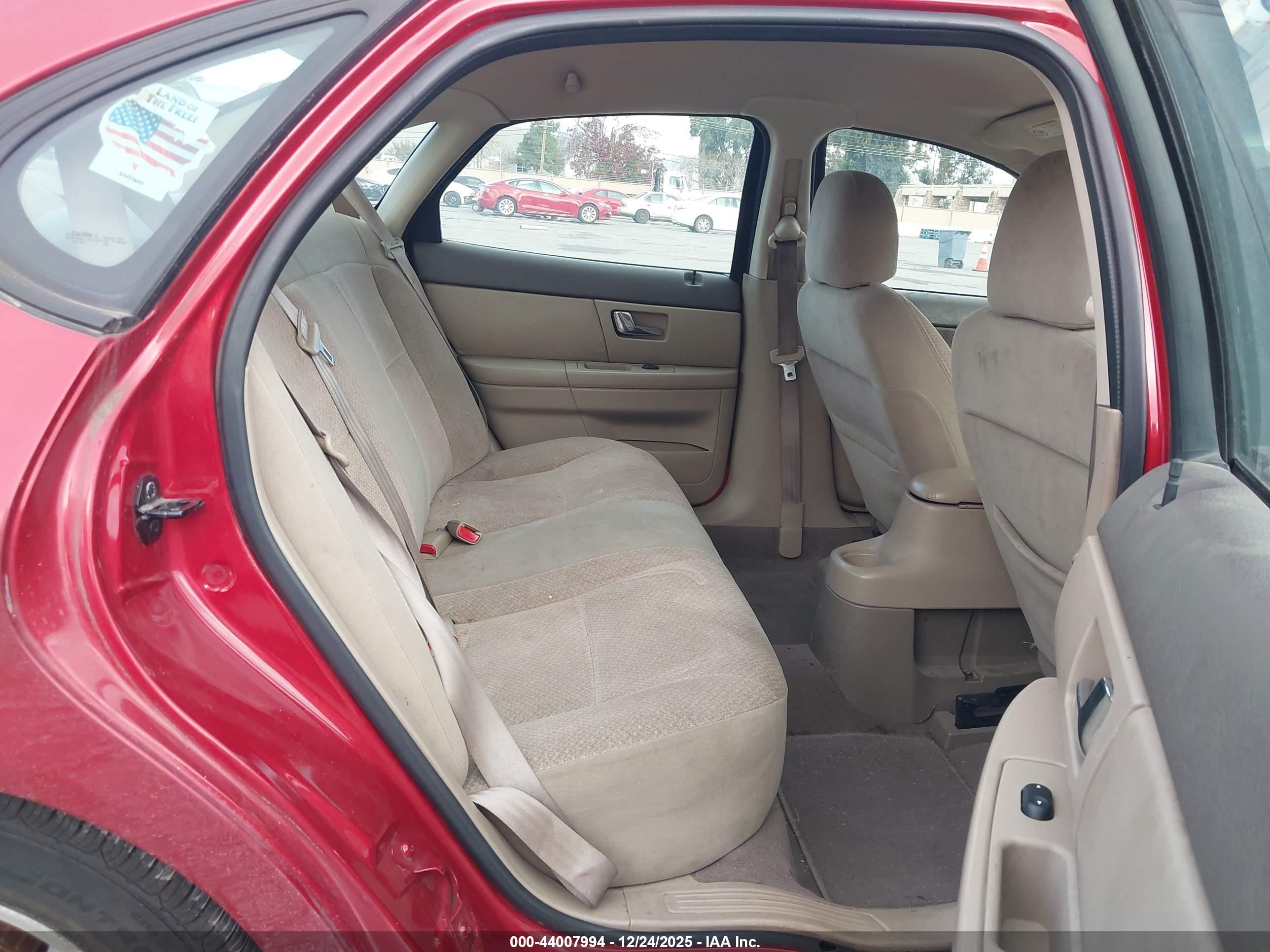 FORD TAURUS image 8