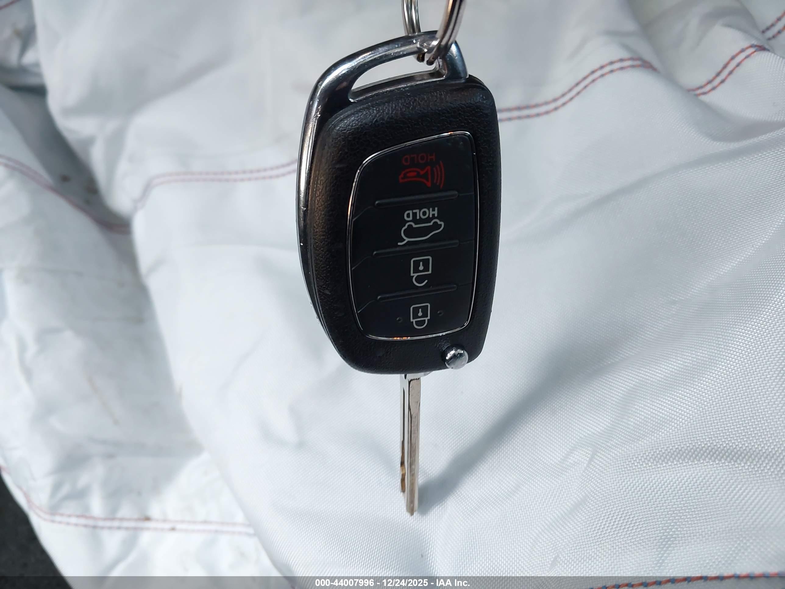 HYUNDAI SONATA image 11
