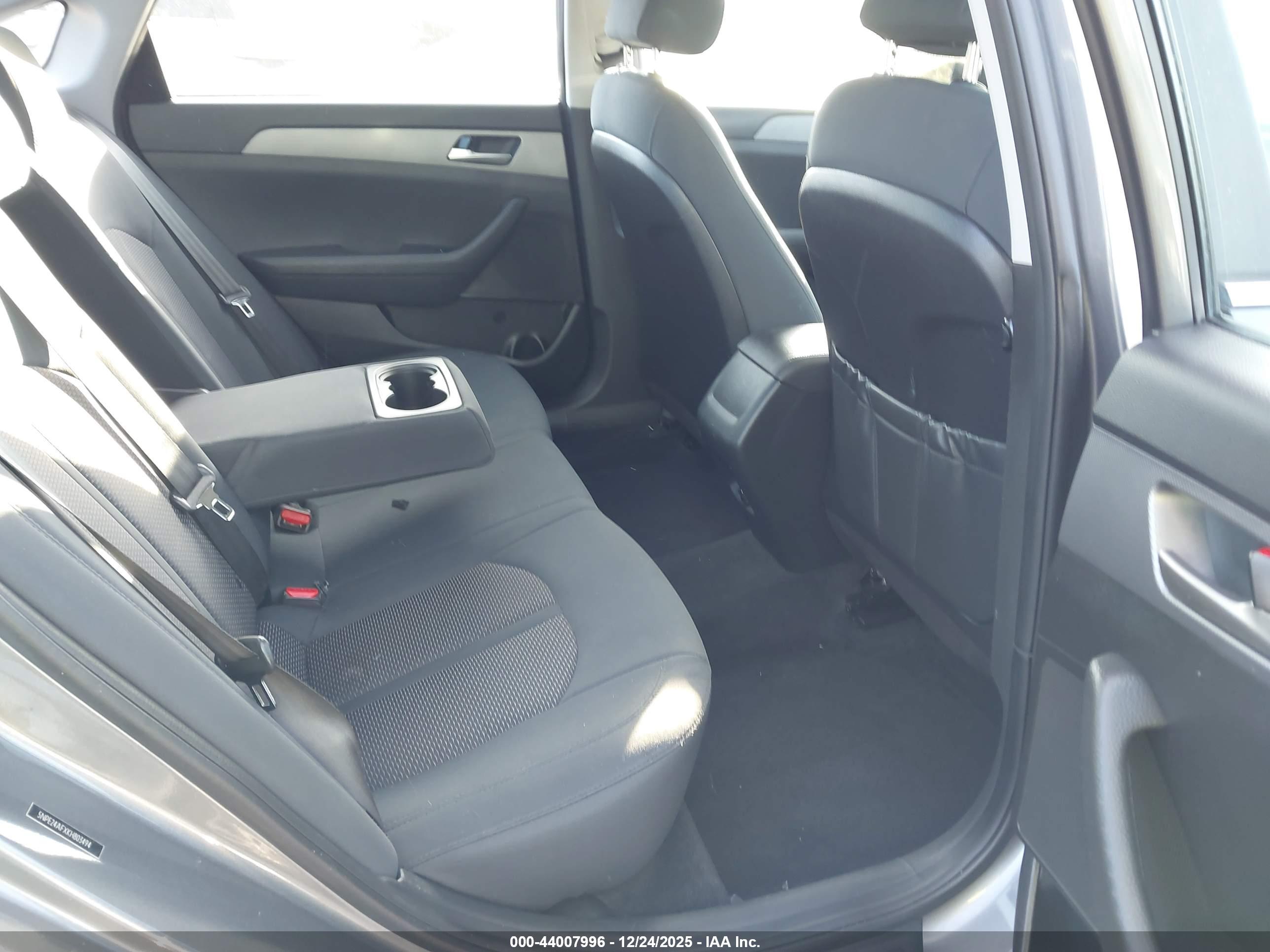 HYUNDAI SONATA image 8