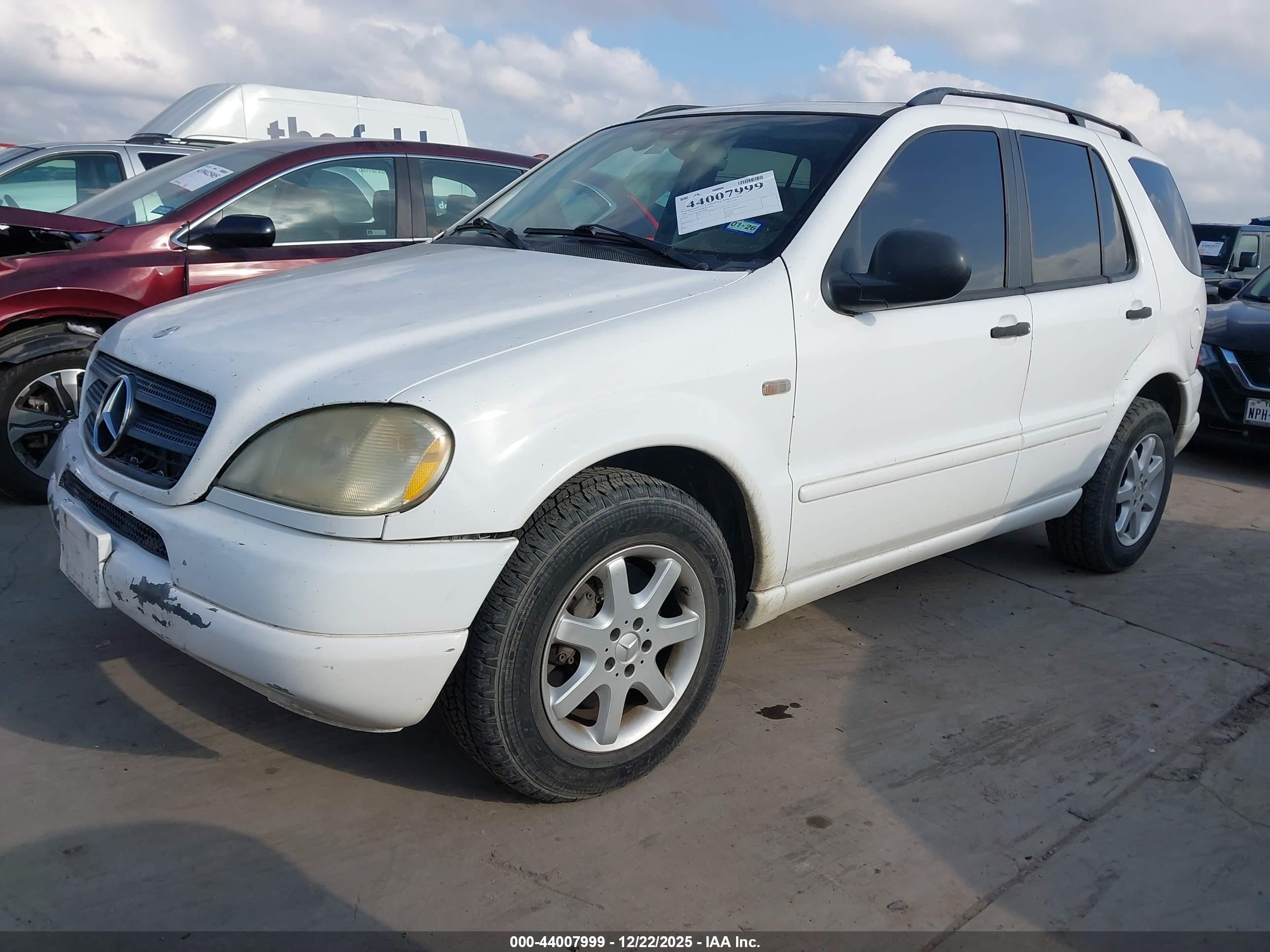 MERCEDES-BENZ ML image 2