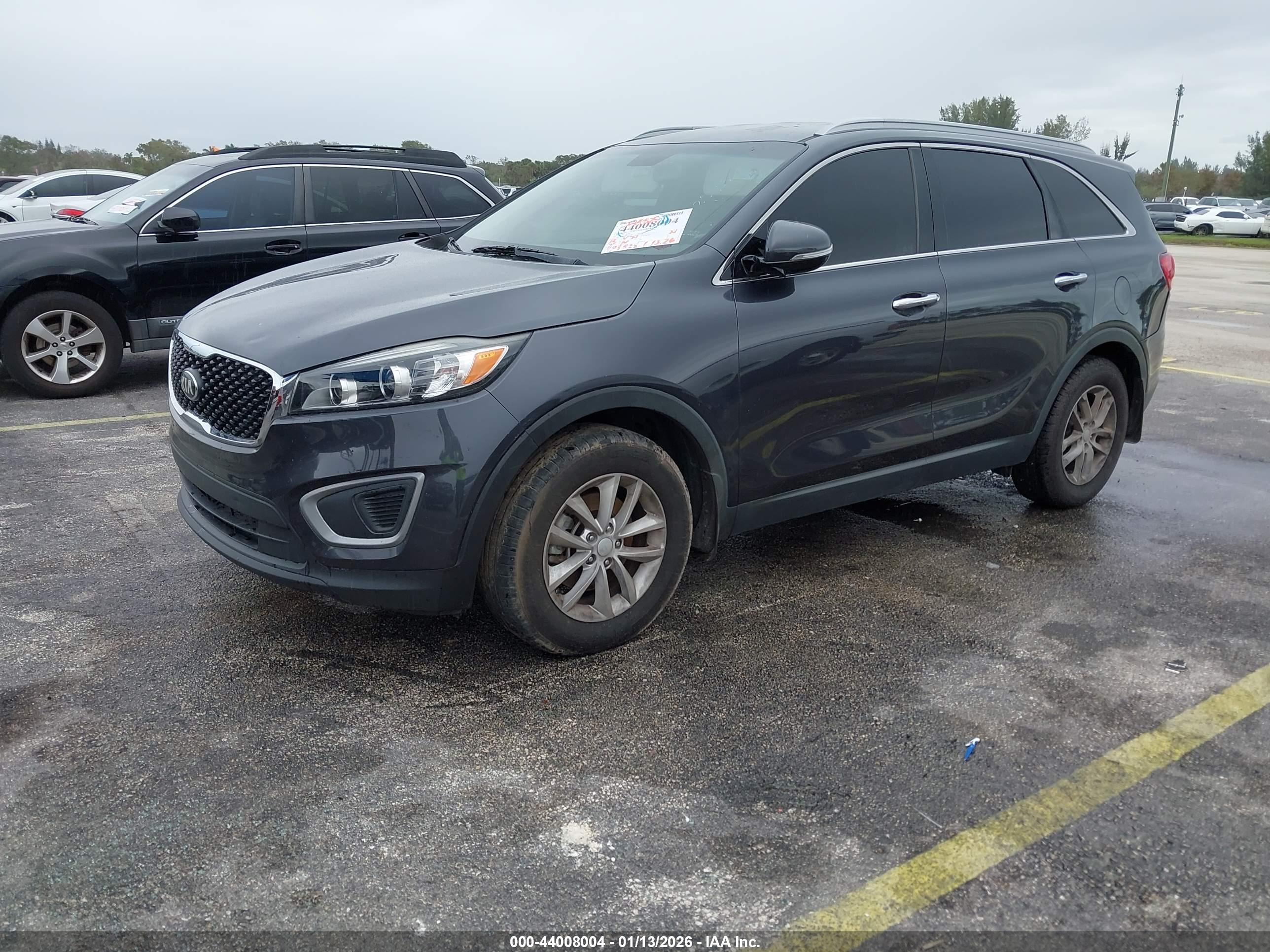 KIA SORENTO image 2