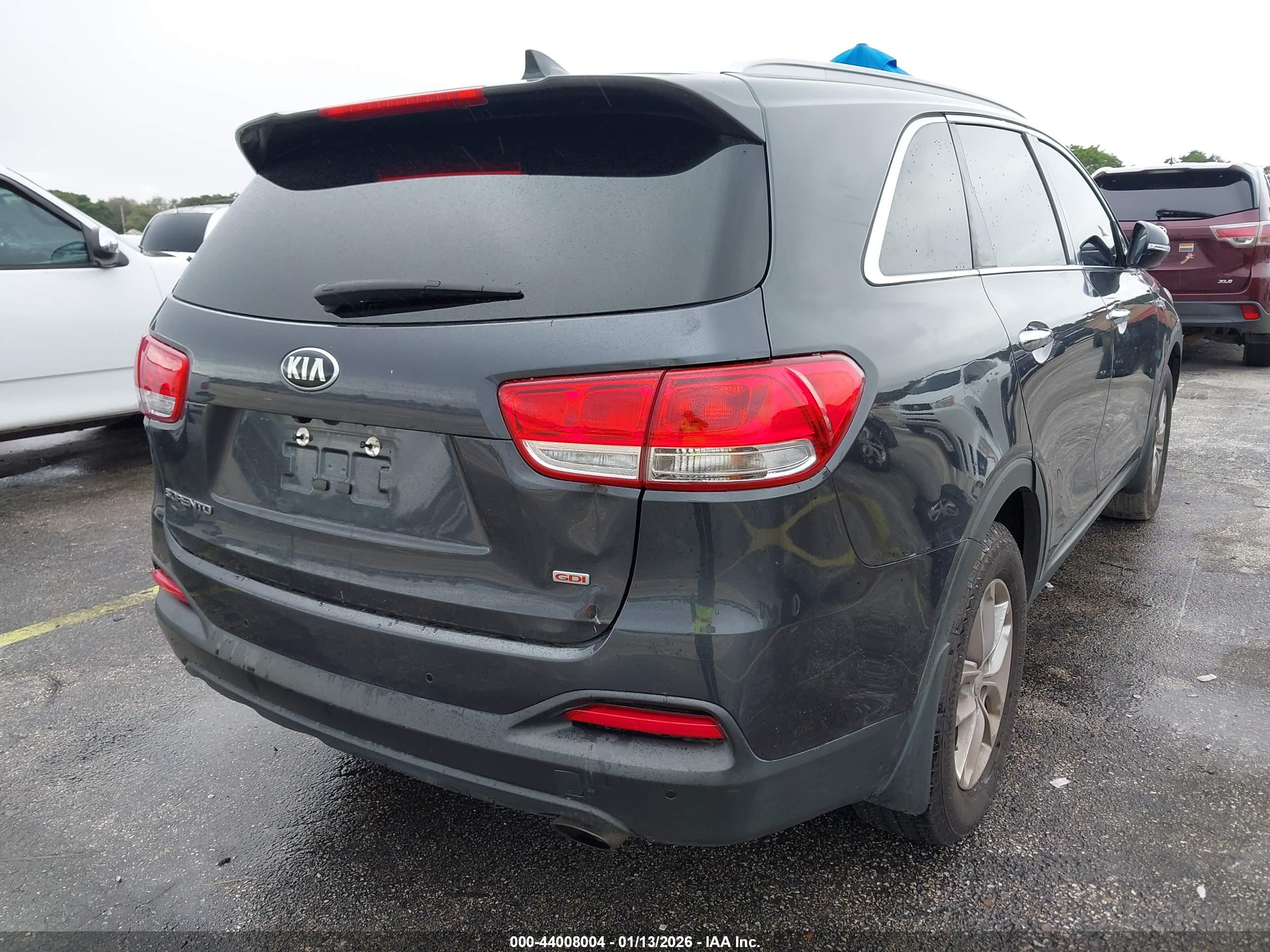 KIA SORENTO image 6