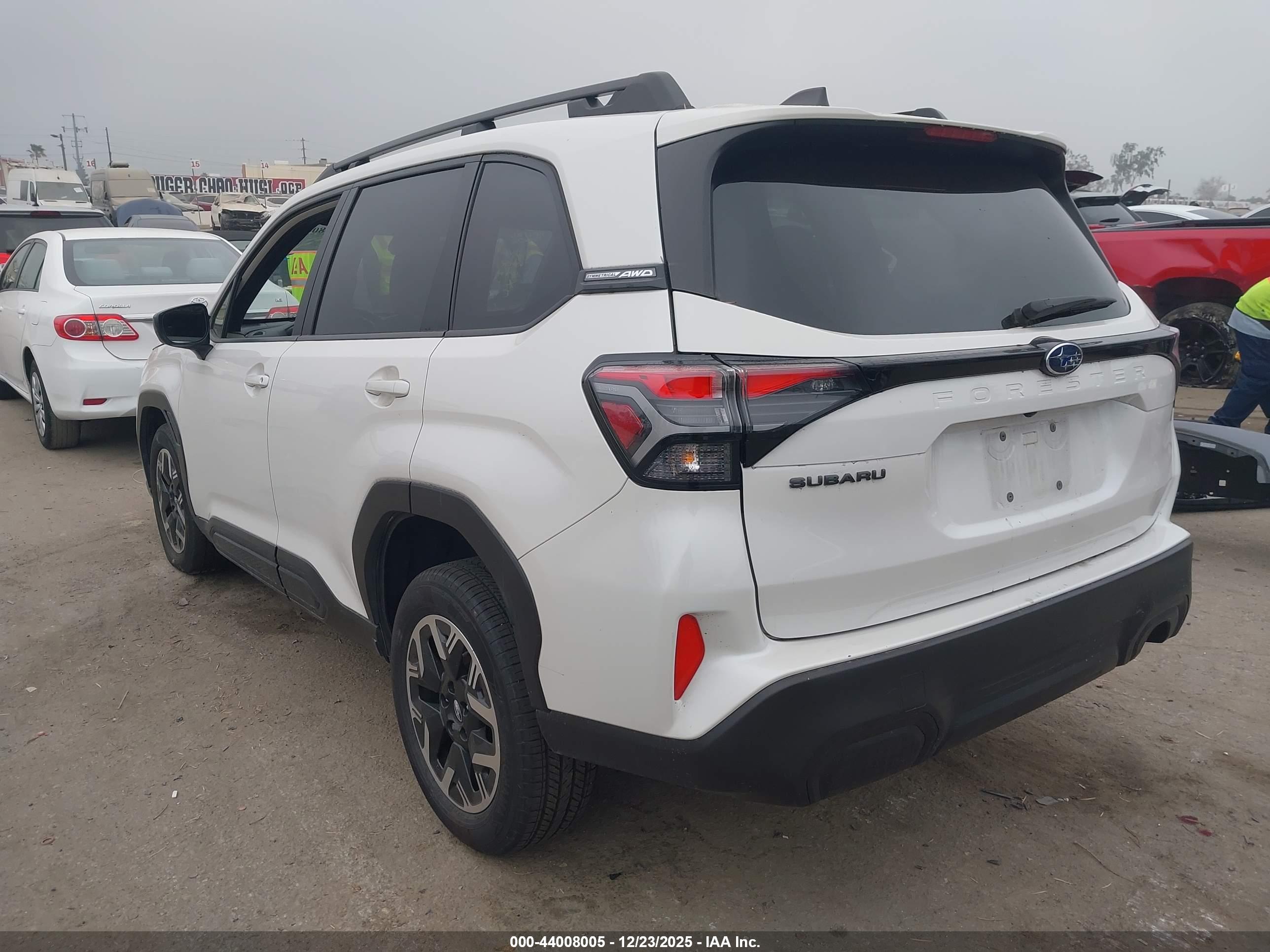 SUBARU FORESTER image 3