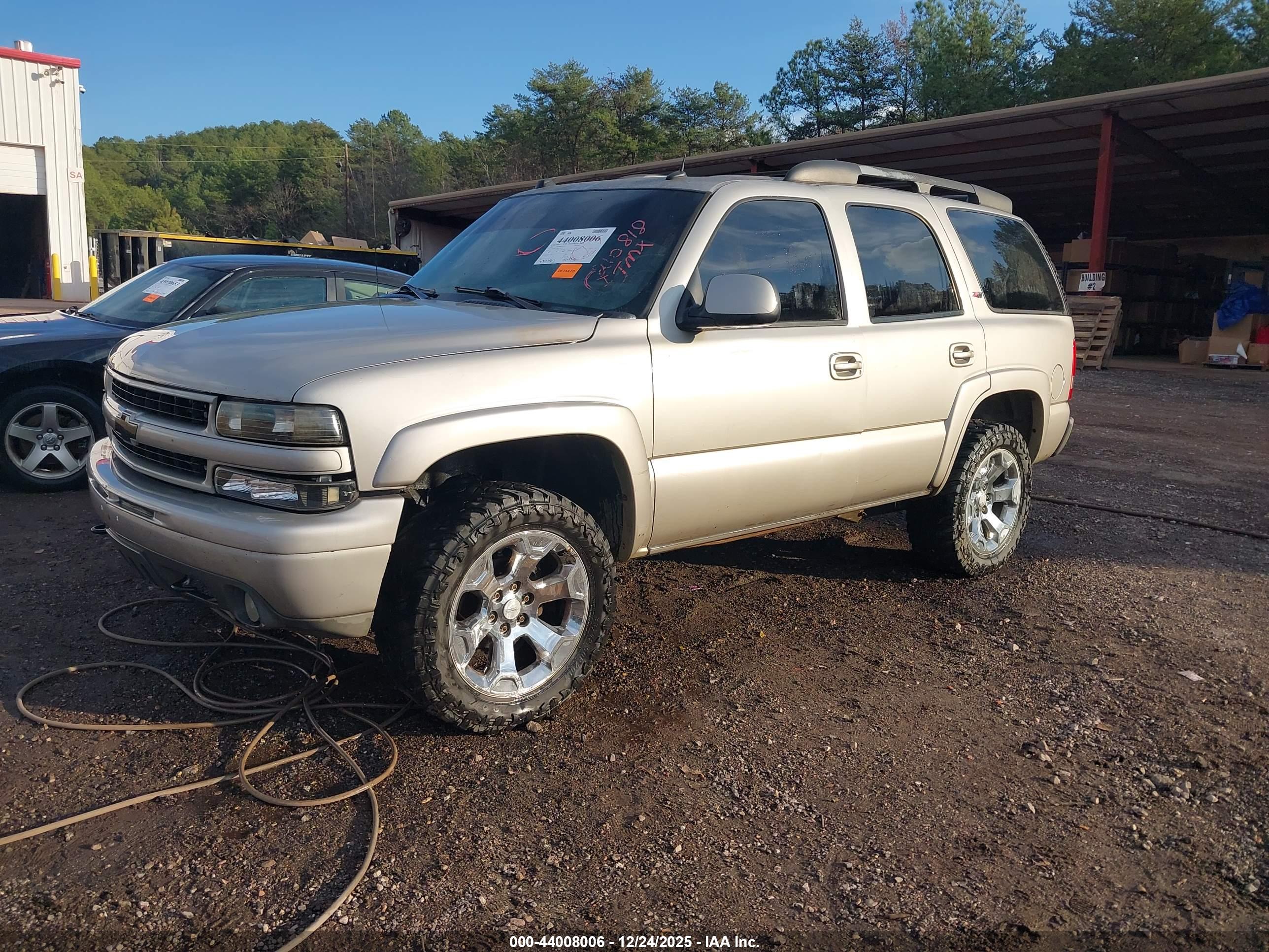 CHEVROLET TAHOE image 2