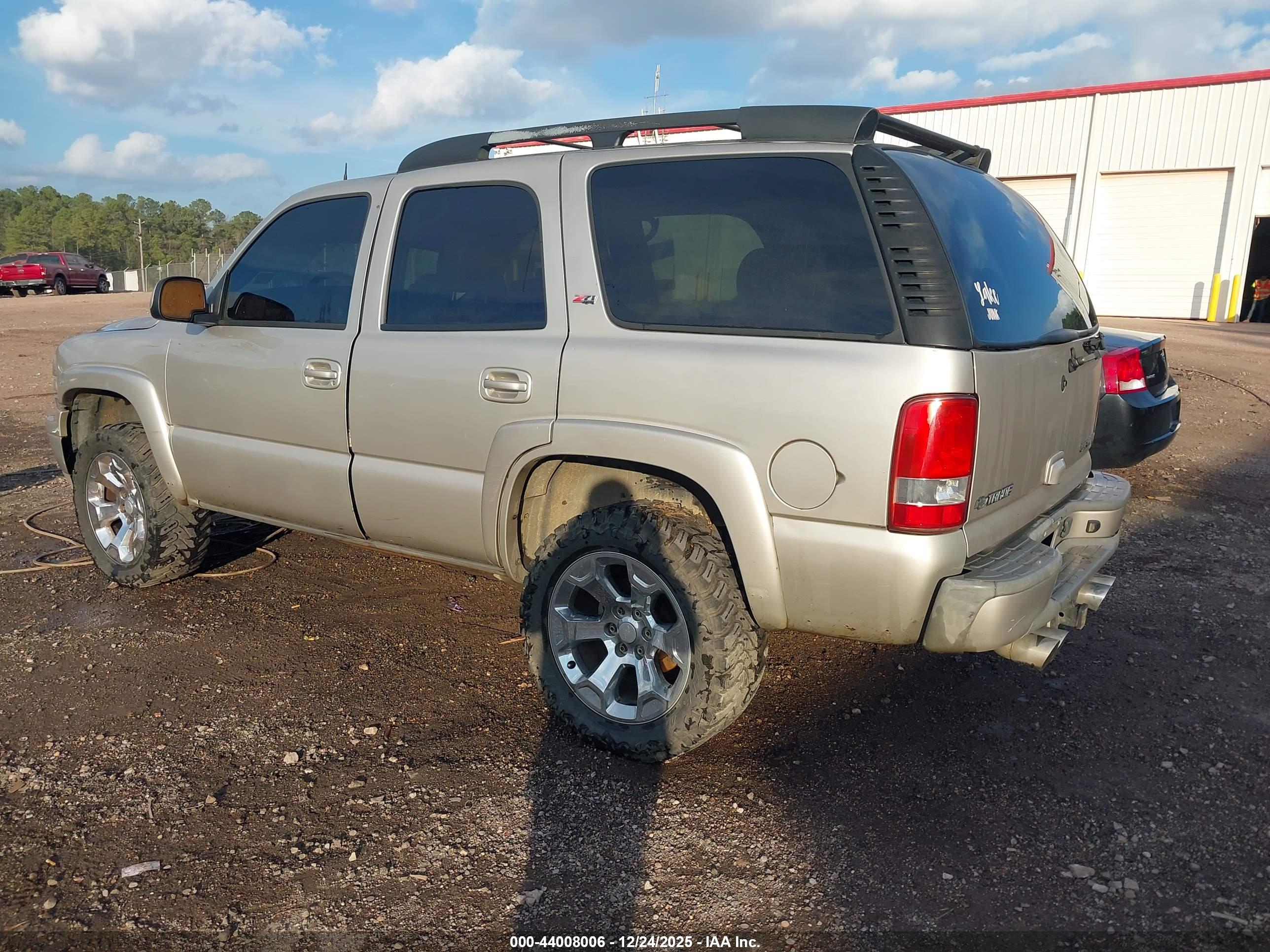 CHEVROLET TAHOE image 3