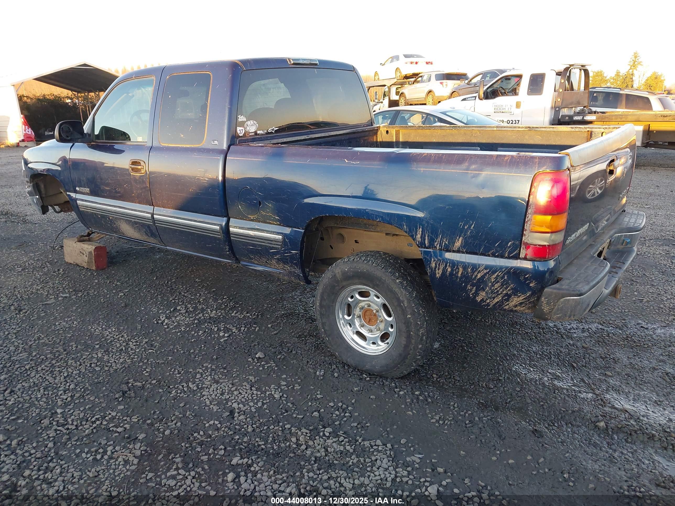 CHEVROLET SILVERADO image 3